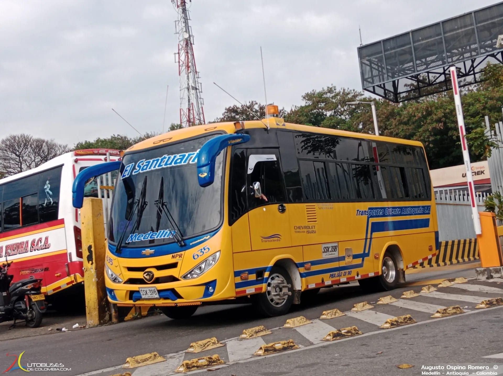 Autobuses ICC Autobuses ICC Viator Chevrolet Isuzu NPR