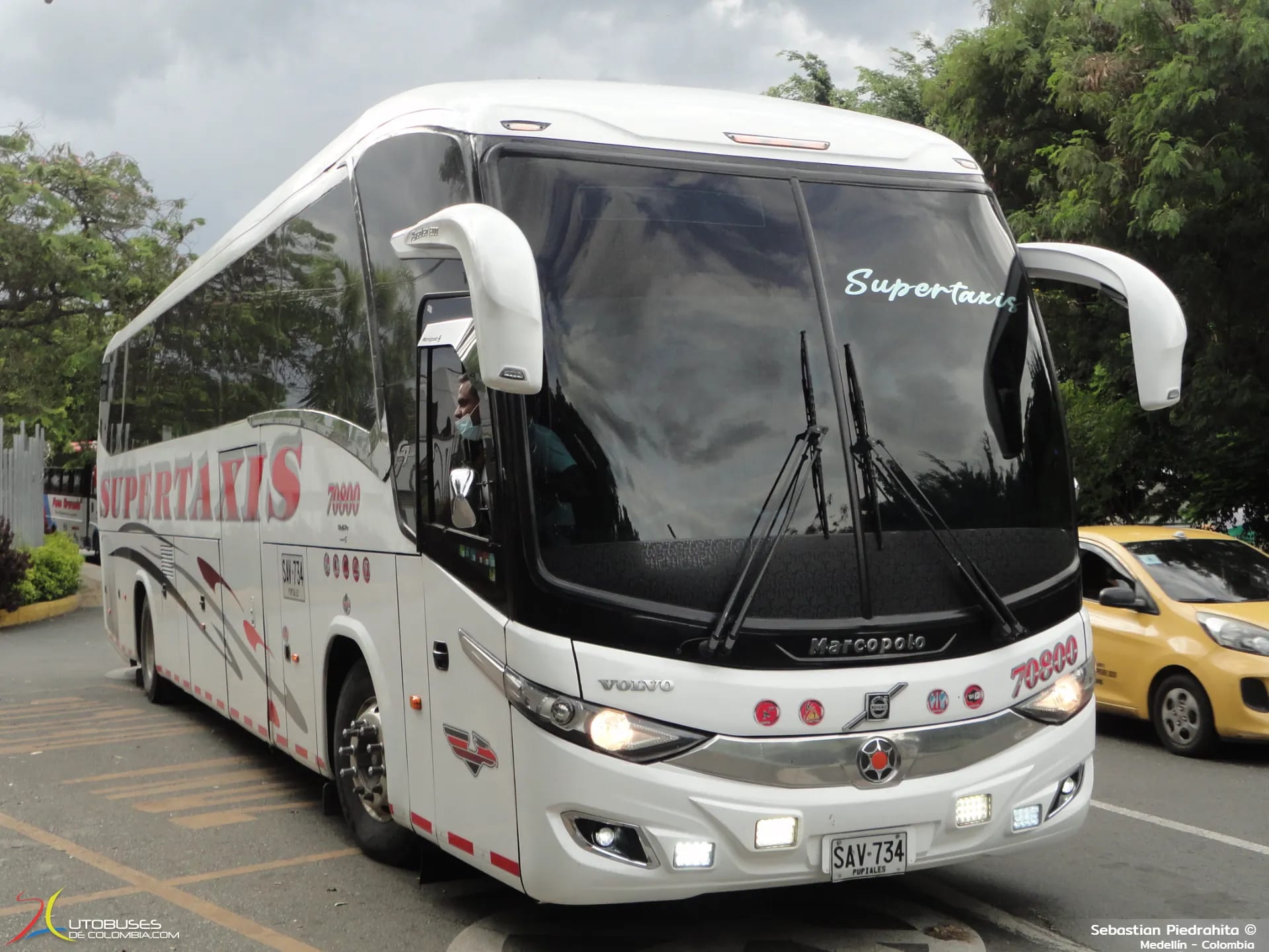 Marcopolo Superpolo Marcopolo Paradiso 1200 G7 Volvo B420R 