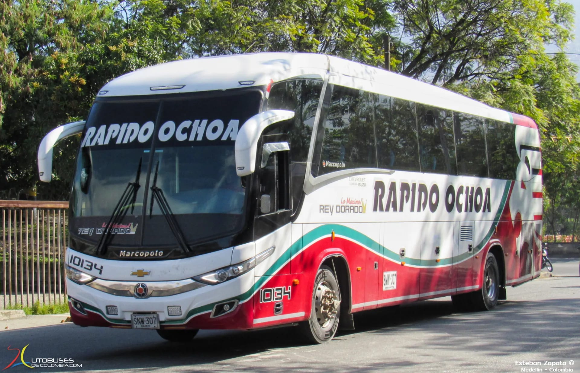 Marcopolo Superpolo Marcopolo Paradiso 1200 New G7 Chevrolet Isuzu LV 452
