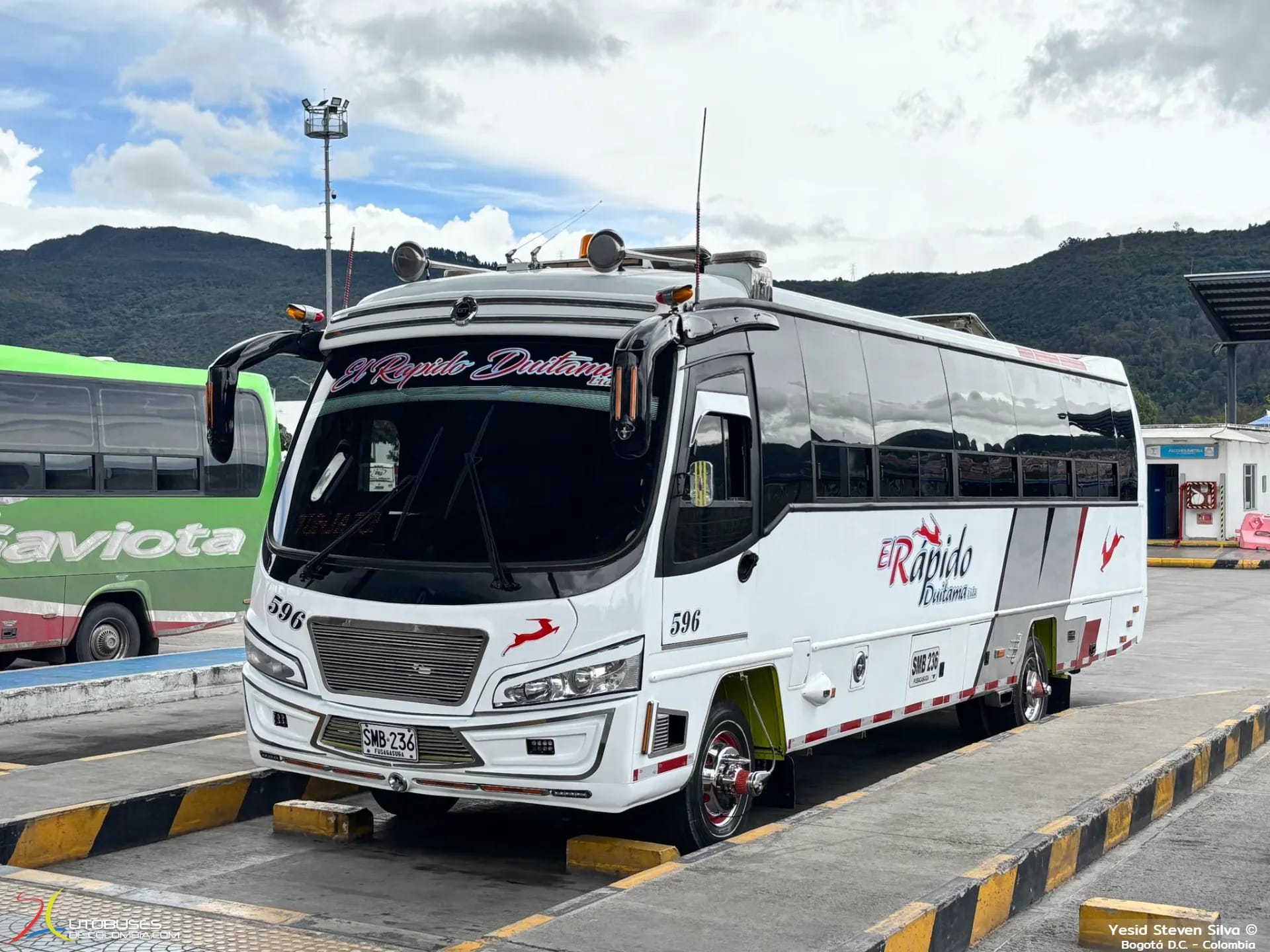 JGB JGB Ibiza Chevrolet Isuzu FRR