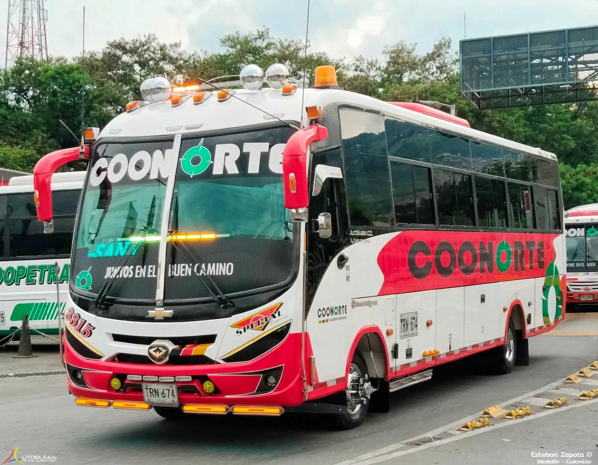 Autobuses ICC Autobuses ICC Viator Chevrolet Isuzu NPR