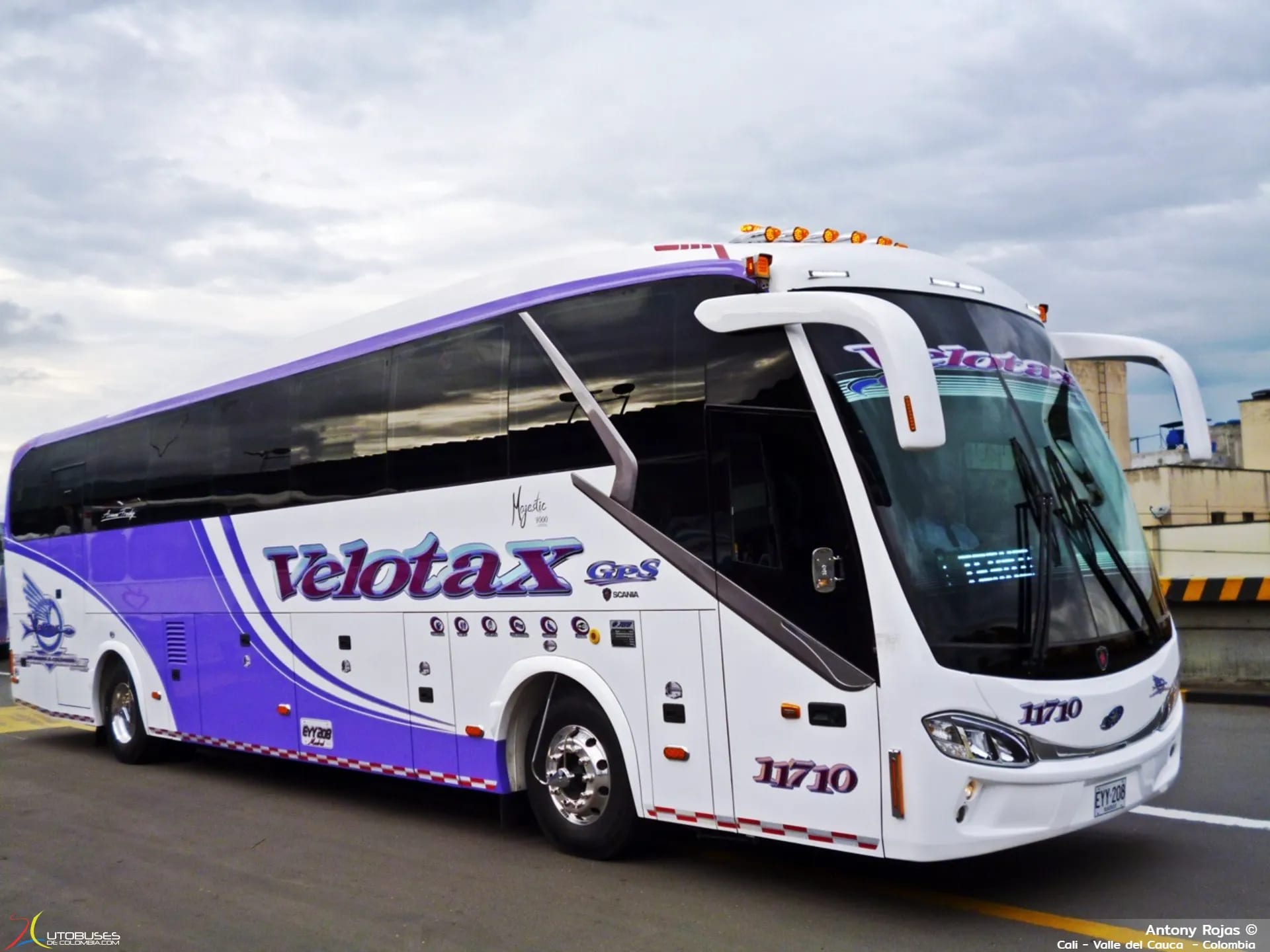 JGB JGB Majestic Scania K400