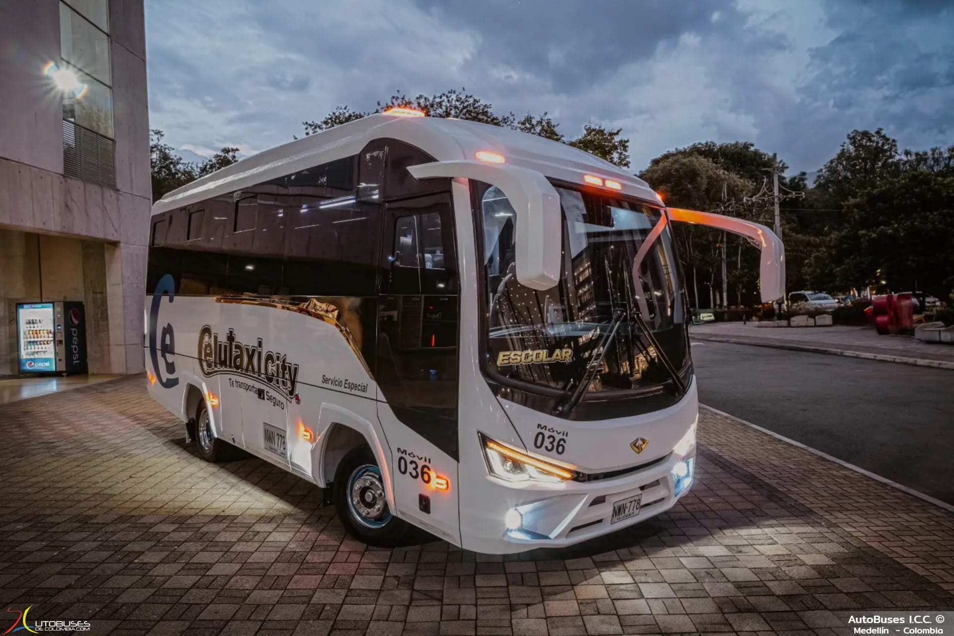 Autobuses ICC Autobuses ICC Legacy Chevrolet Isuzu NPR