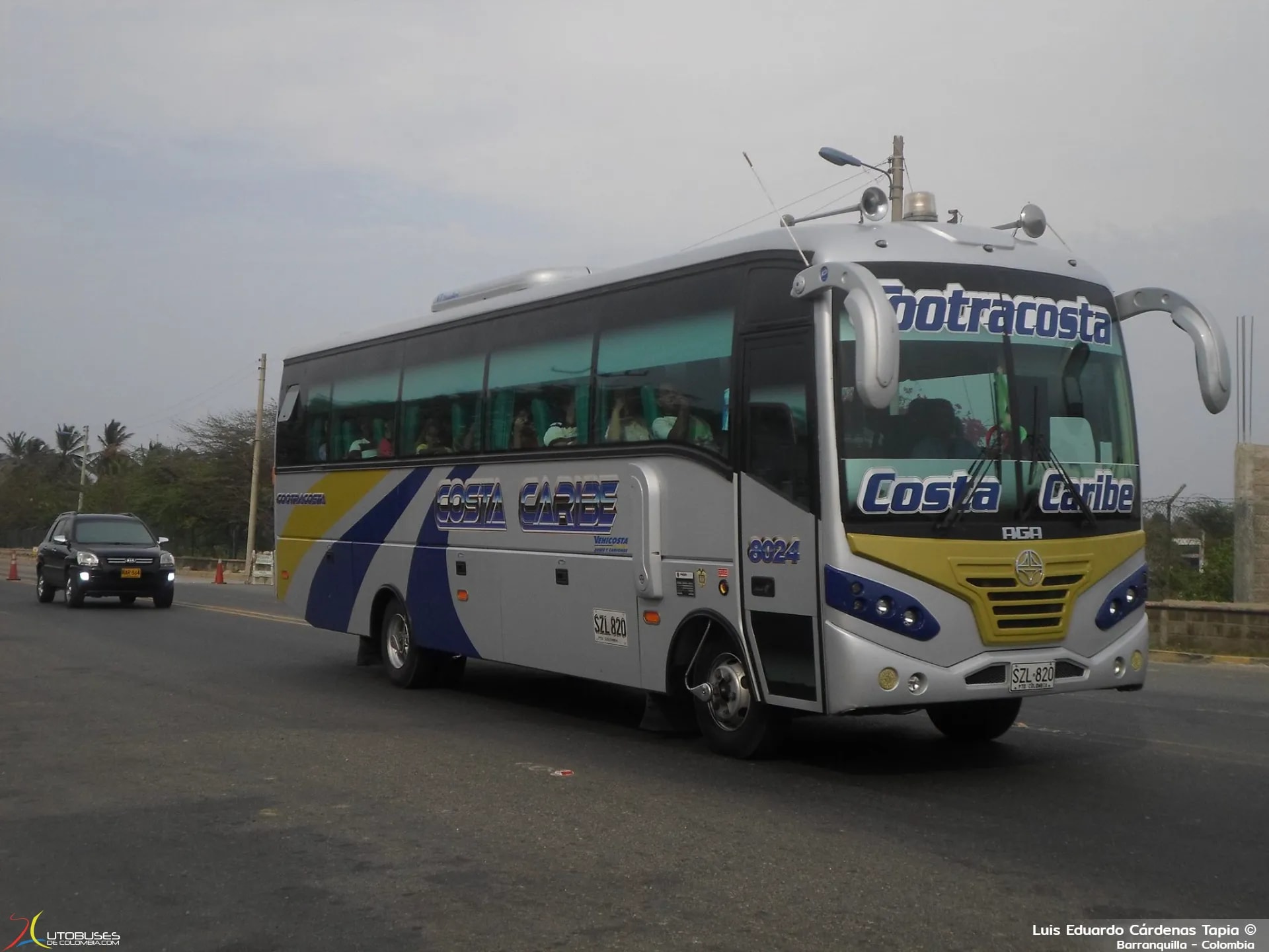 Aga Aga Midibus Chevroler Isuzu FRR