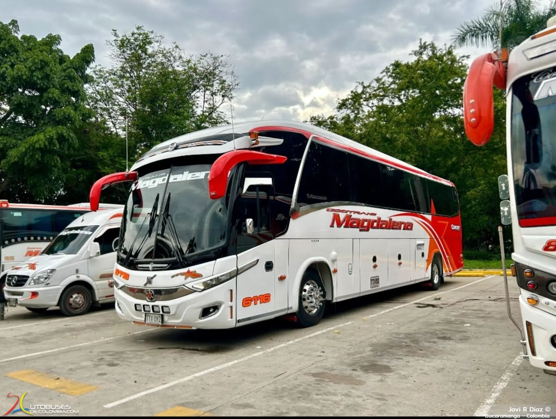 Marcopolo Superpolo Marcopolo Paradiso 1200 New G7 Volvo B420R