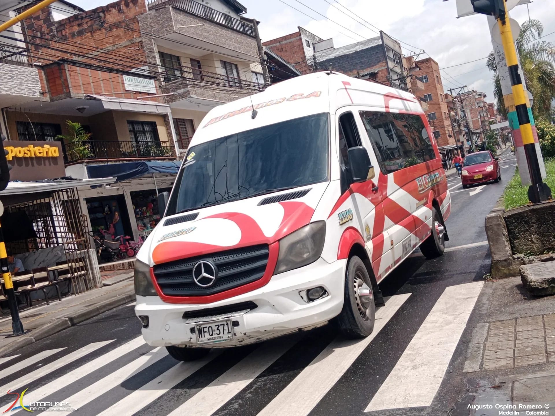 Mercedes Benz Mercedes Benz  MB SPRINTER 515 CDI-C 4325 TE 19+1