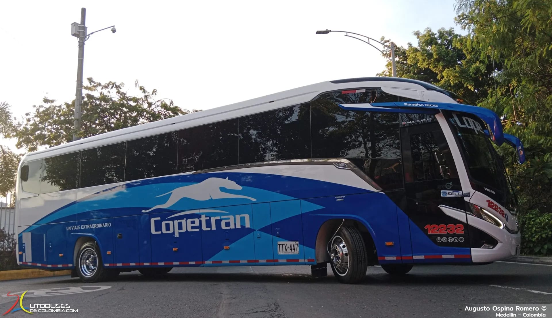 Marcopolo Superpolo Marcopolo Paradiso 1200 G8 Volvo B460R