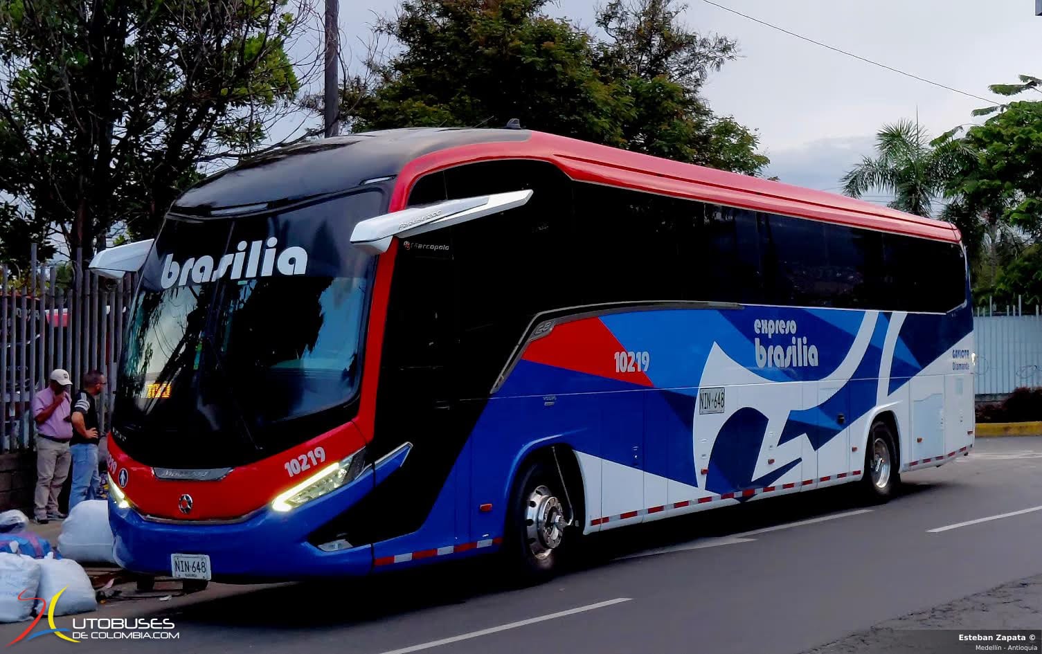 Marcopolo Superpolo Marcopolo Paradiso 1200 G8 Volvo B460R