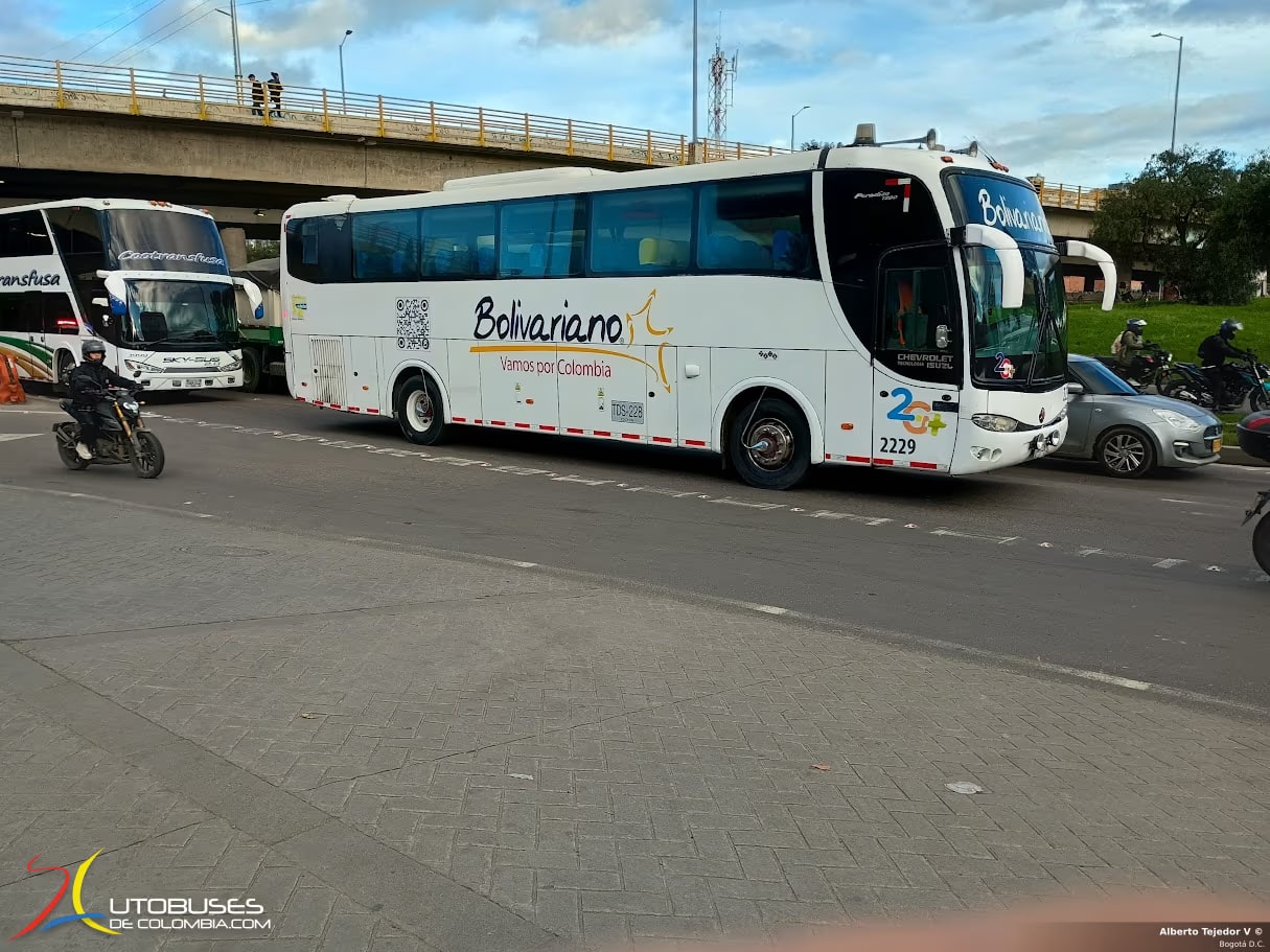 Marcopolo Superpolo Marcopolo Paradiso 1200 G6 Chevrolet Isuzu LV 150