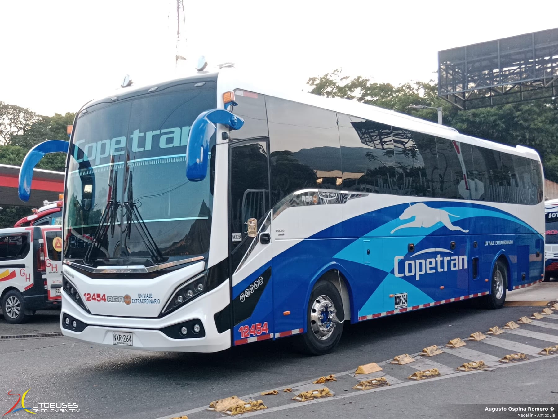 Aga Aga Forever Volvo B460R