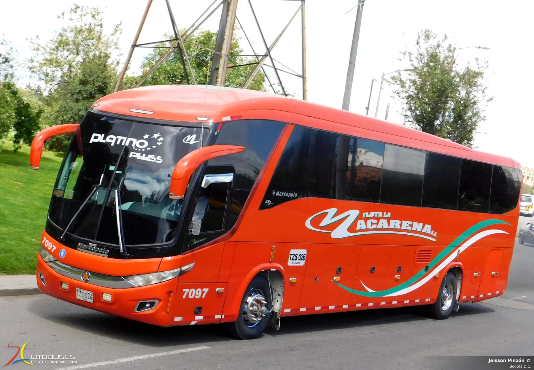 Marcopolo Superpolo Marcopolo Paradiso 1200 G7 Chevrolet Isuzu LV 150