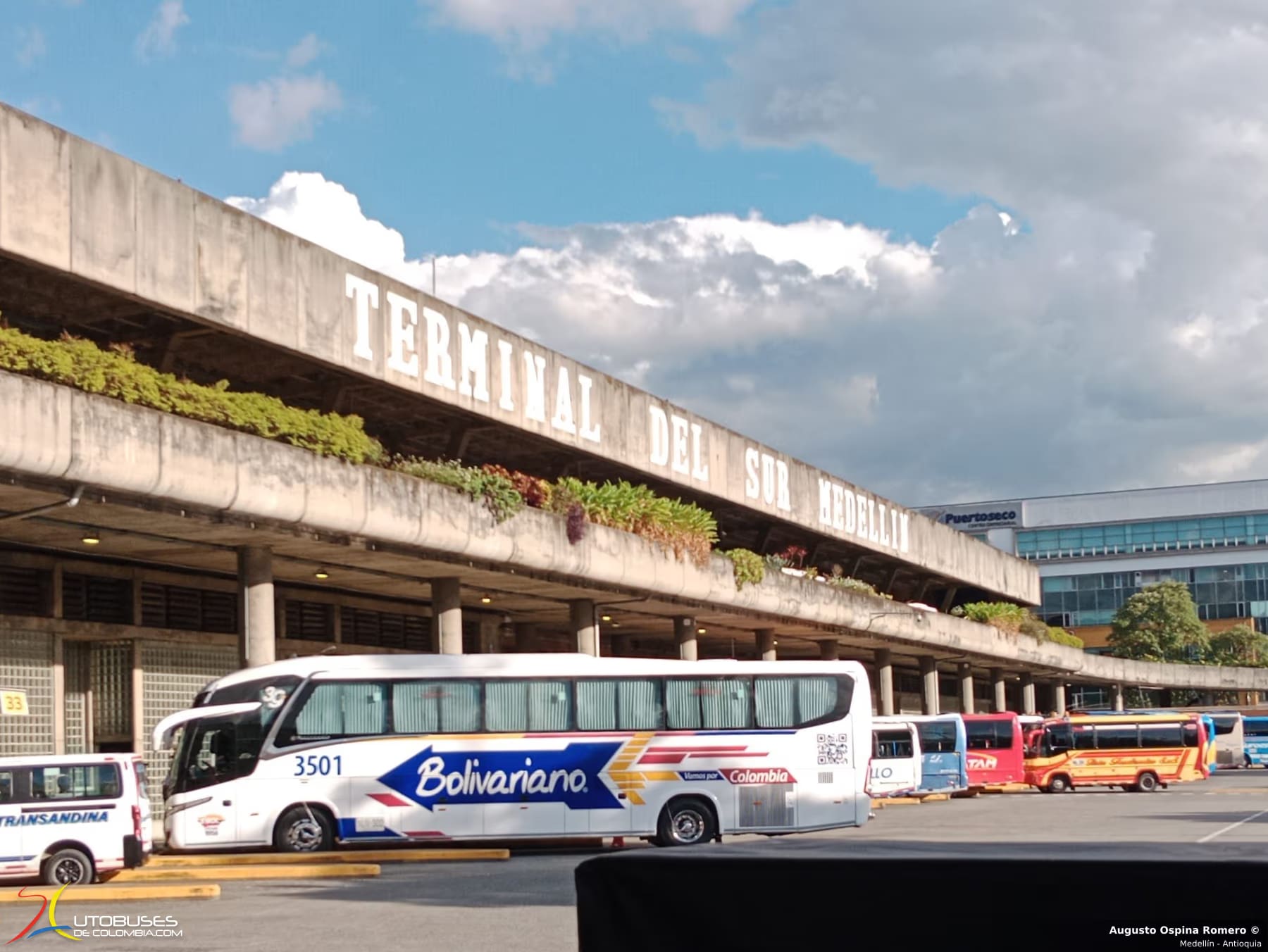 Marcopolo Superpolo Marcopolo Paradiso 1200 New G7 Volvo  B460R