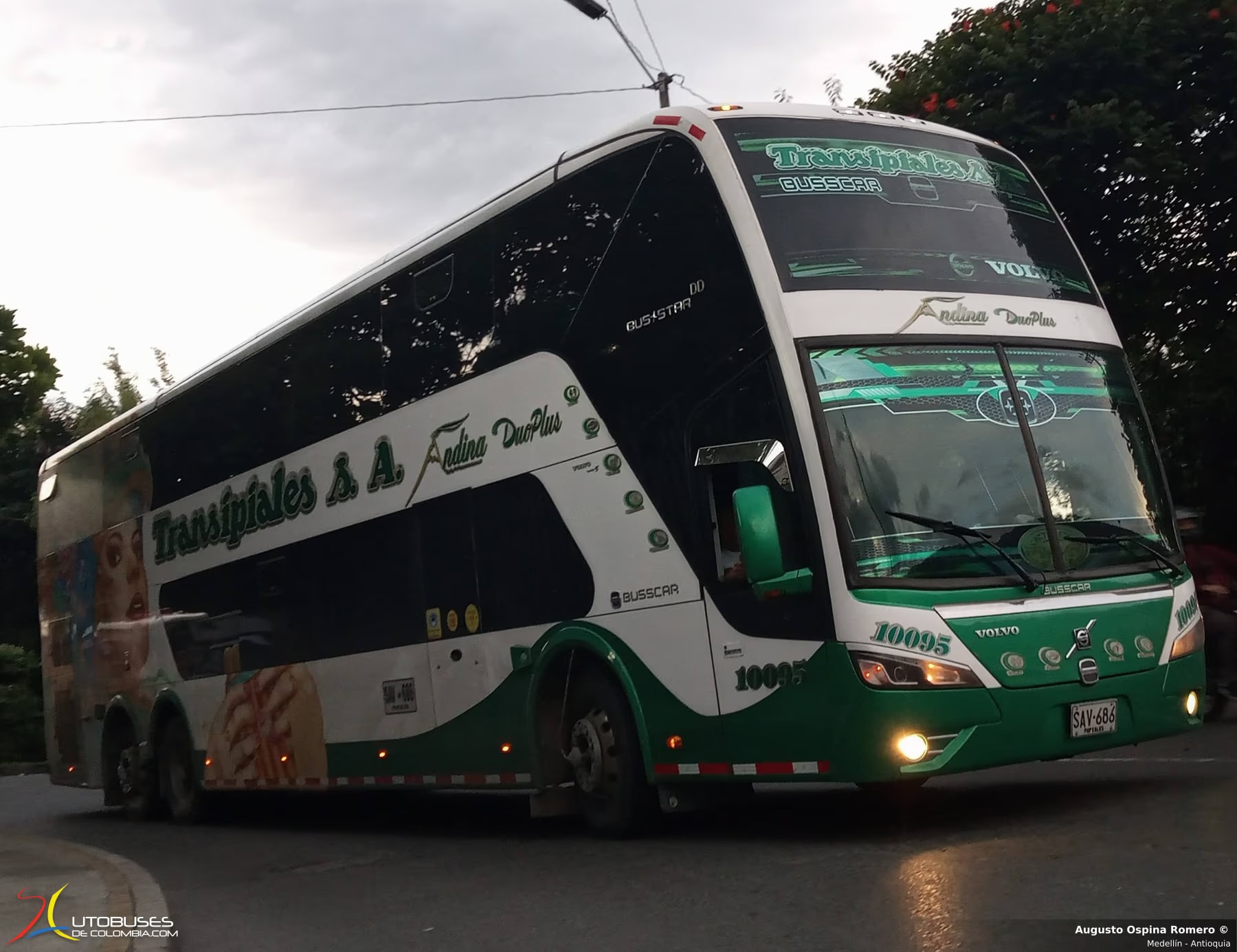Busscar Busstar DD Volvo B420R
