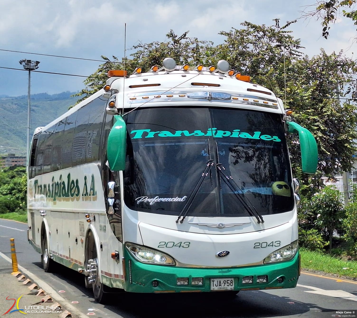 JGB JGB Atlantis Plus Chevrolet Isuzu LV 150