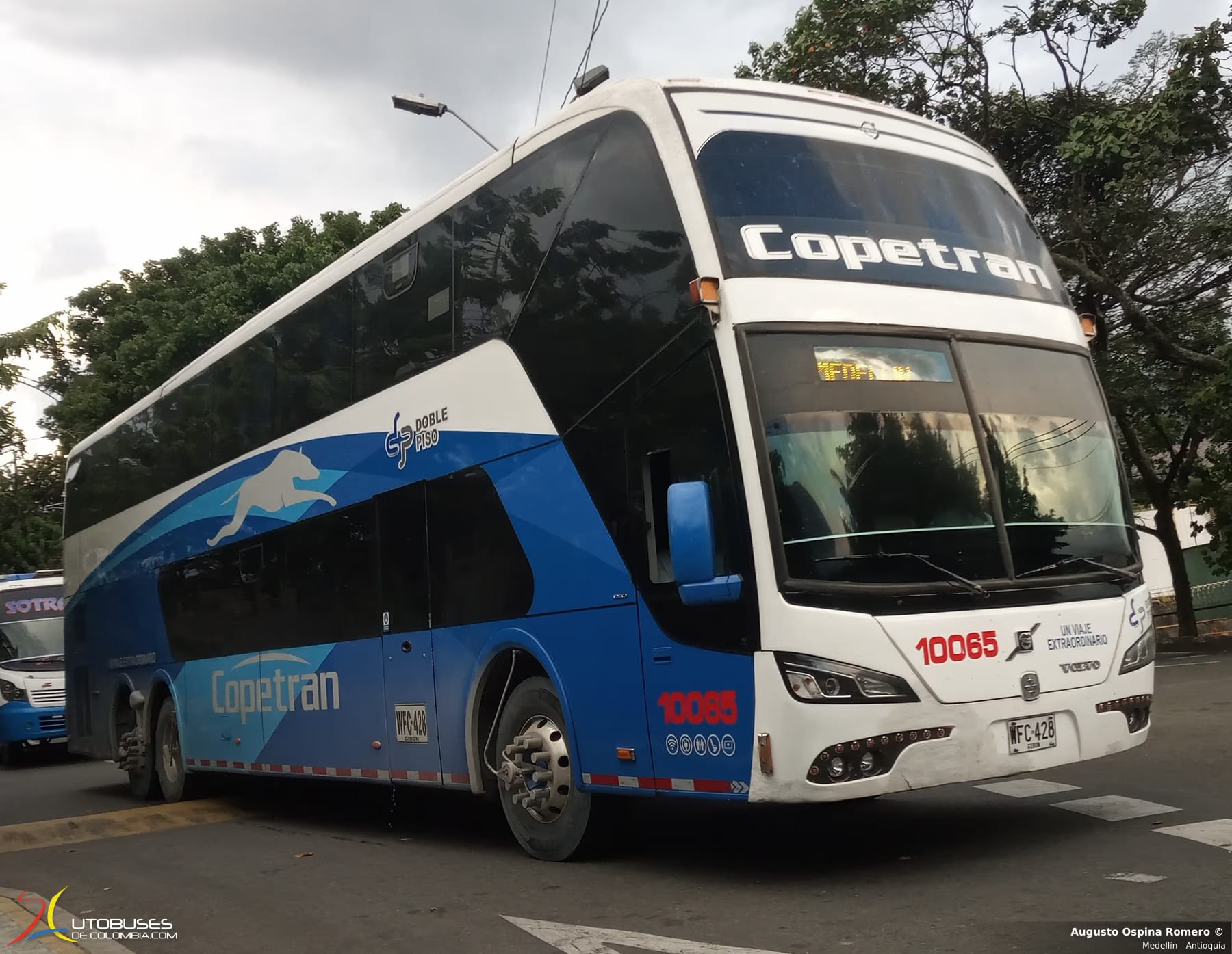 Busscar Busscar Busstar DD Volvo B420R