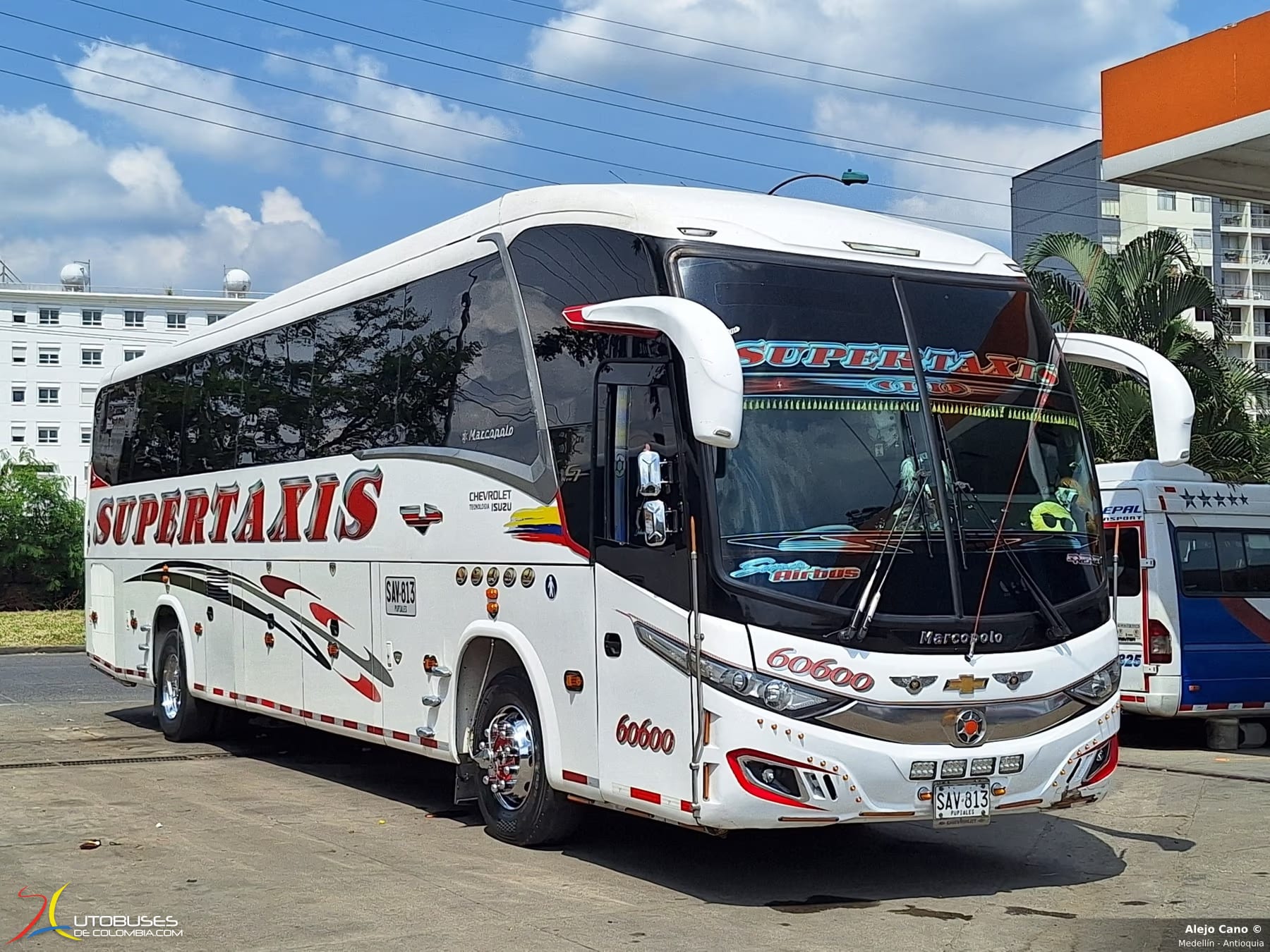 Marcopolo Superpolo Marcopolo Paradiso 1200 G7 Chevrolet Isuzu LV 452
