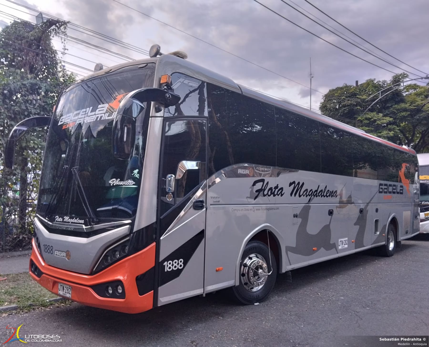 Aga Forever Volvo B460R