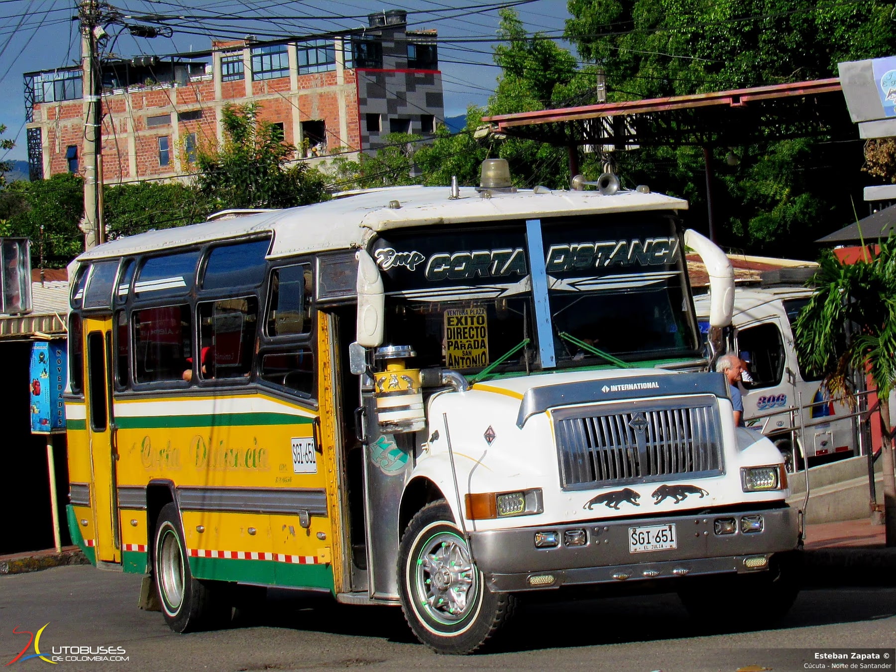 Superior International 4700 DT466