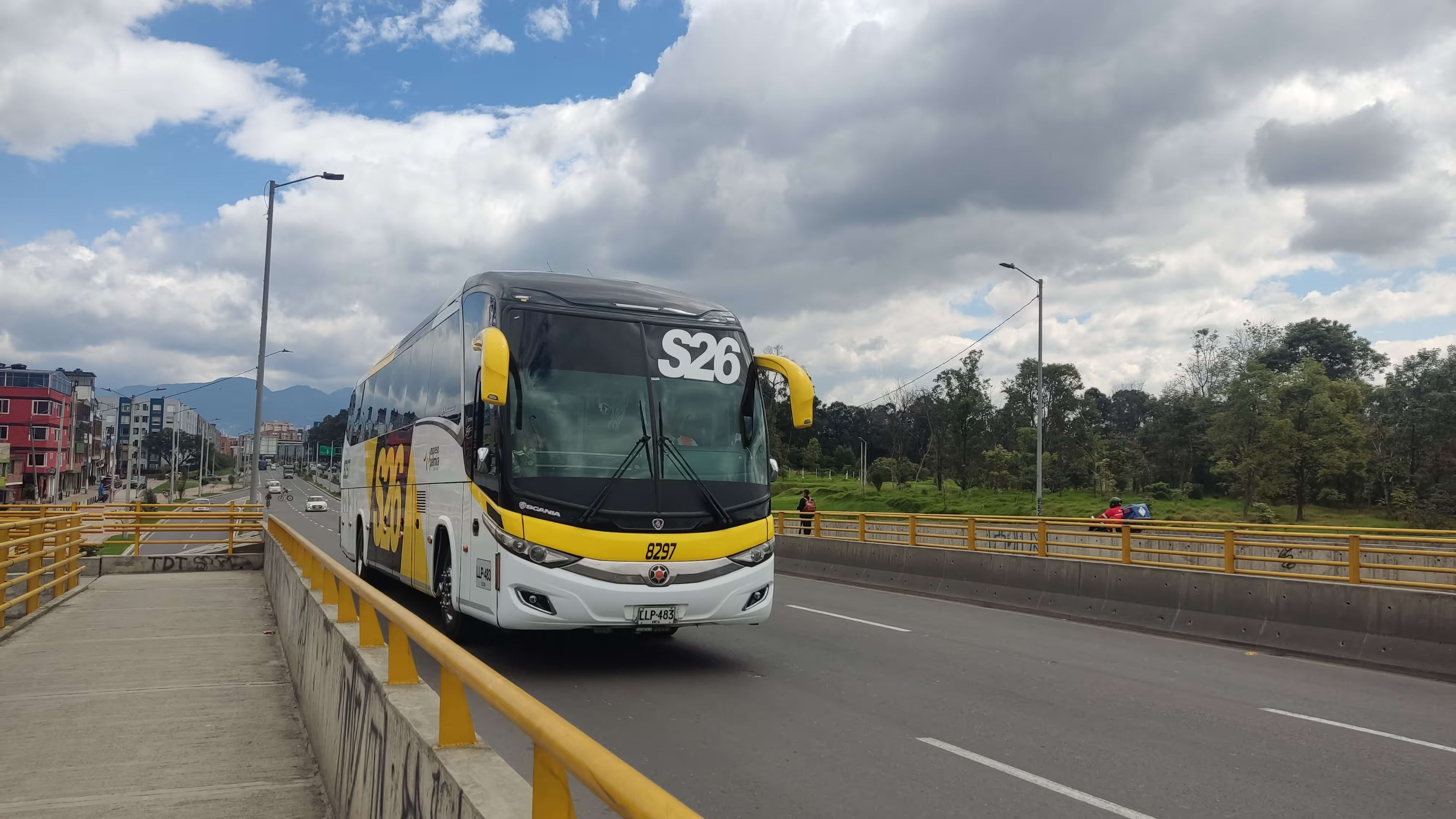 Marcopolo Superpolo Marcopolo Paradiso 1200 New G7 Scania K400