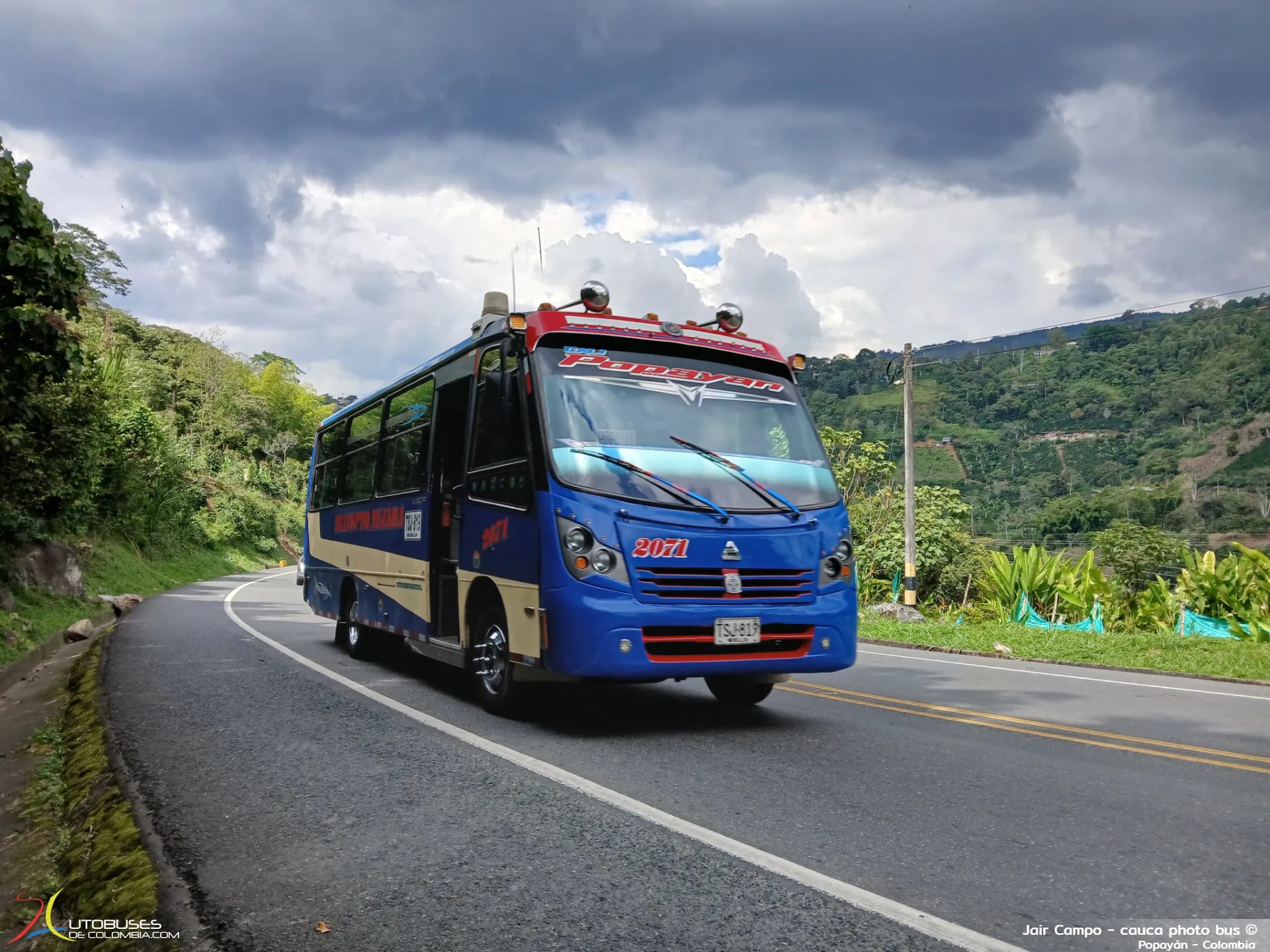 Busscar Fussion Agrale MA 8.0 TCA de Transportes Puerto Tejada