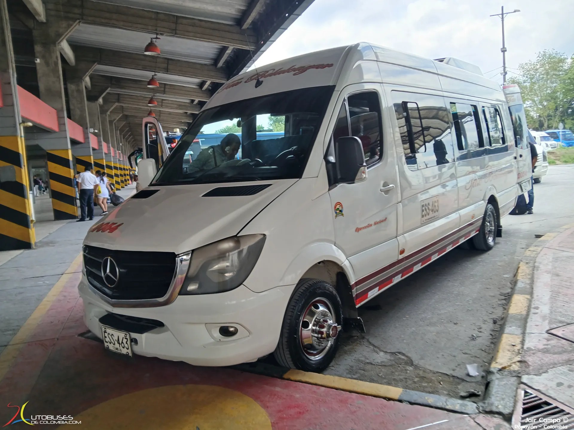 Mercedes Benz MB SPRINTER 515 CDI-C 4325 TE 19+1 de Tax Belalcázar