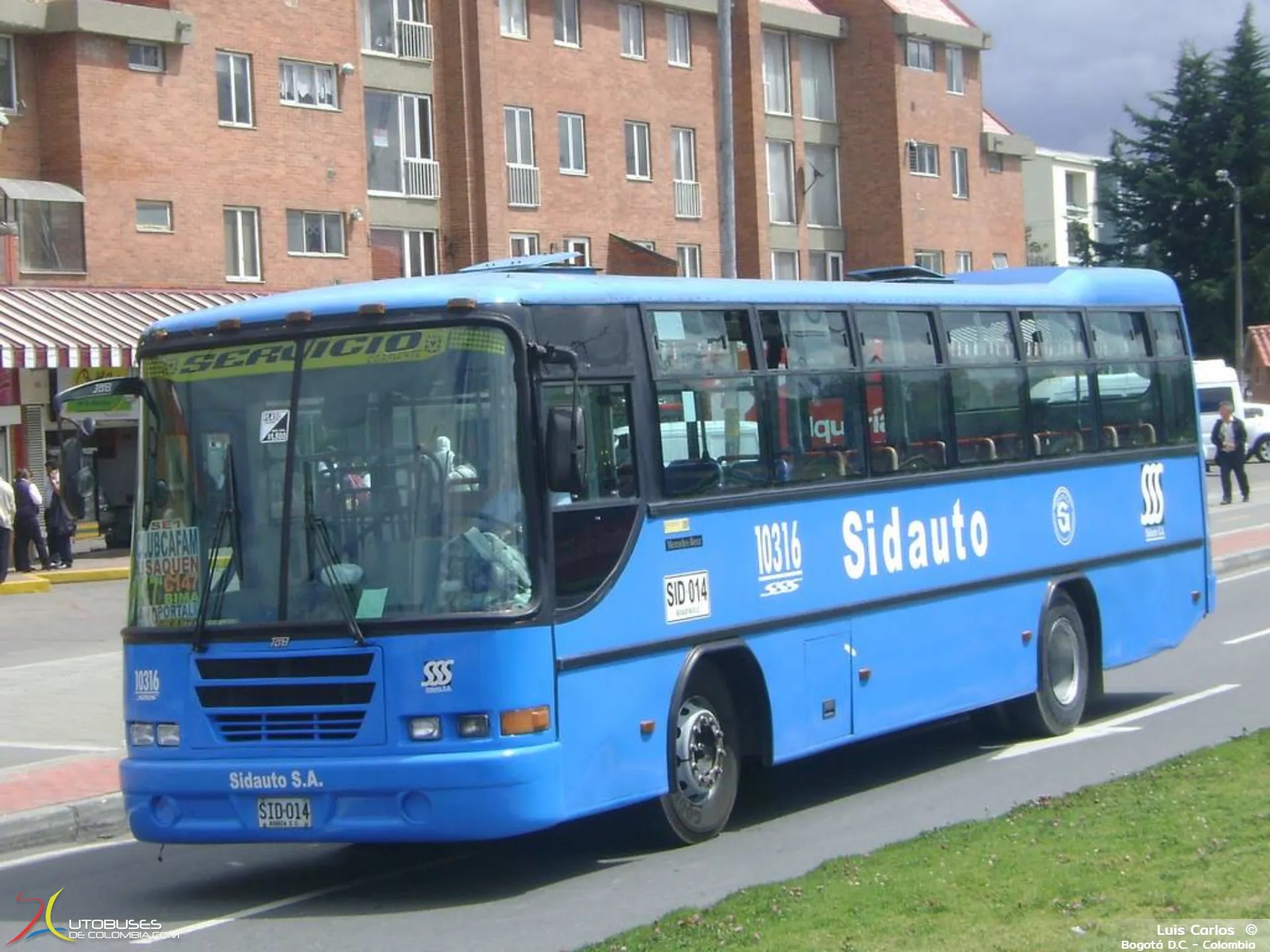 JGB Dragon Mercedes Benz OF1721 de Sidauto