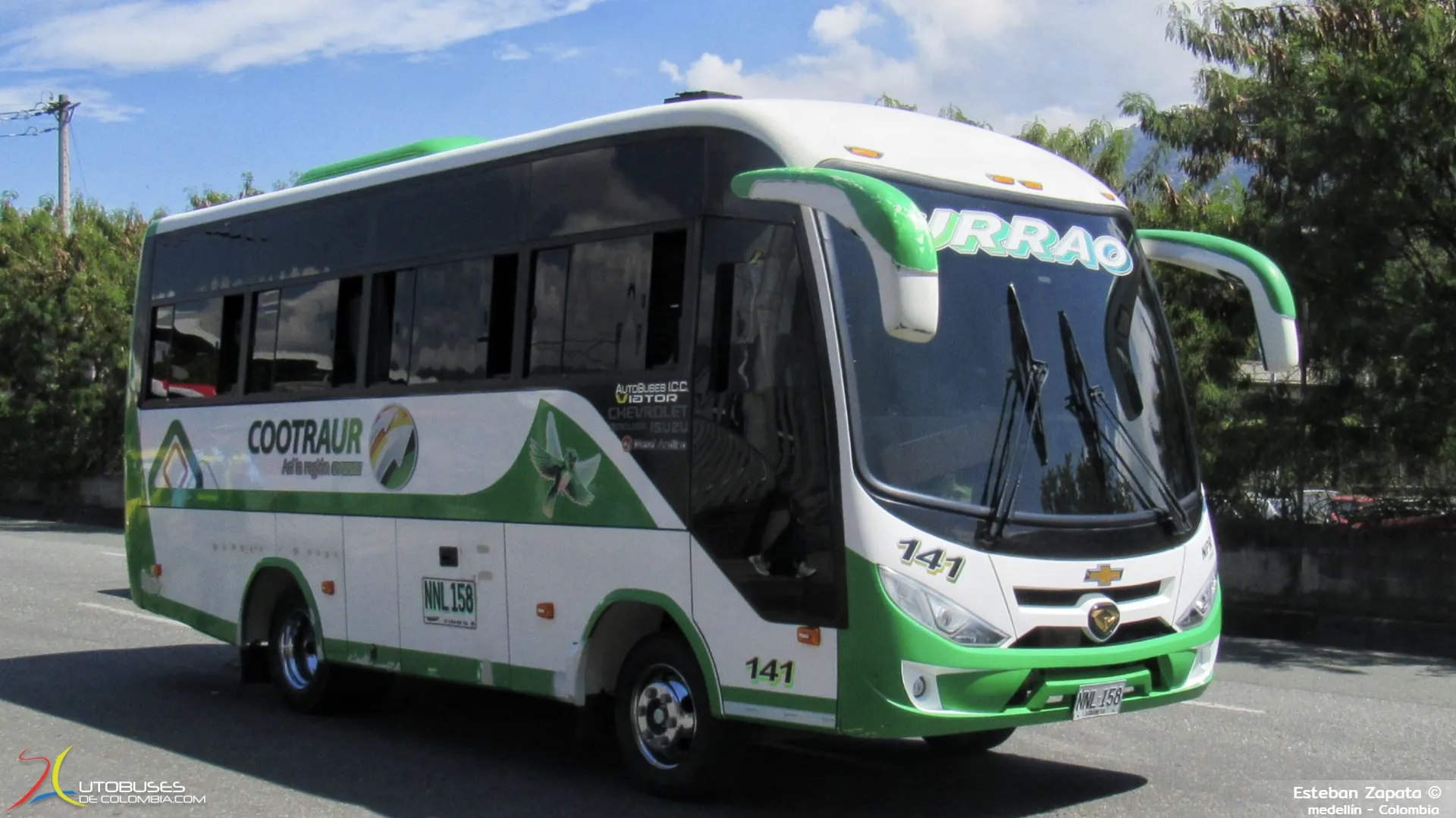 Autobuses ICC Viator Chevrolet Isuzu NPR de Cootraur
