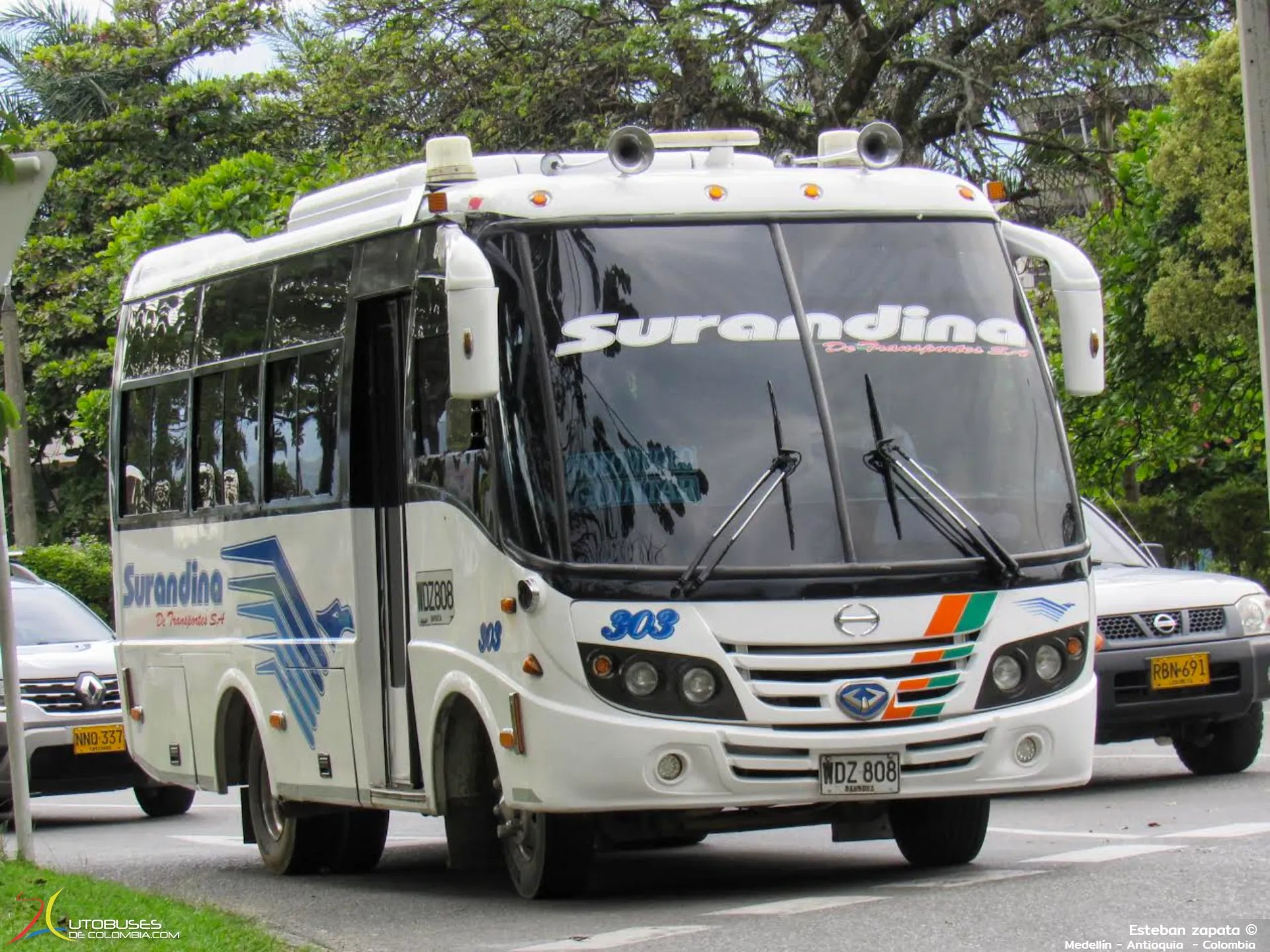 Autobuses ICC Onix Hino FCJ4 de Surandina de Transportes