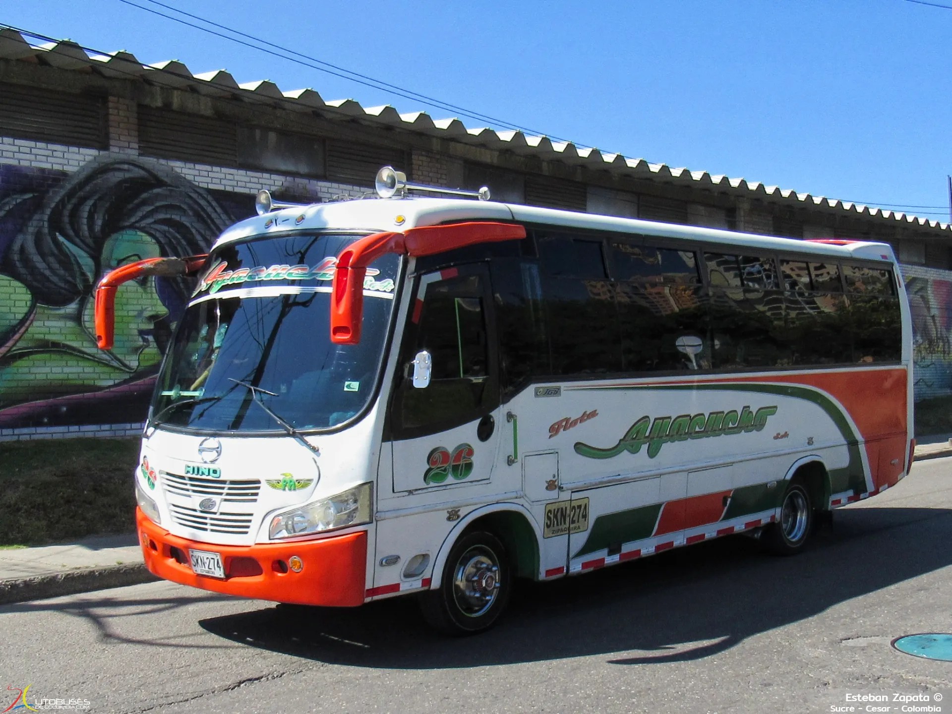 JGB Ibiza Hino FC9J de Flota Ayacucho S.A.