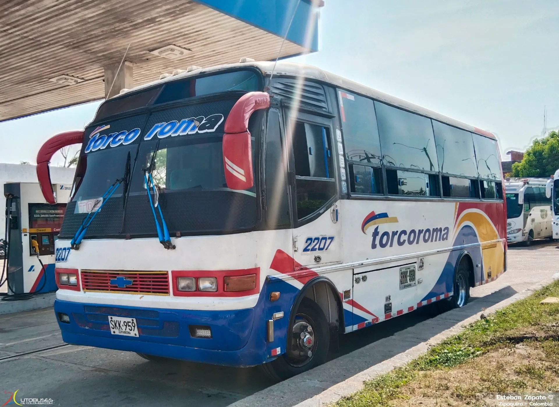 Indubo Latino Chevrolet Isuzu NPR de Torcoroma