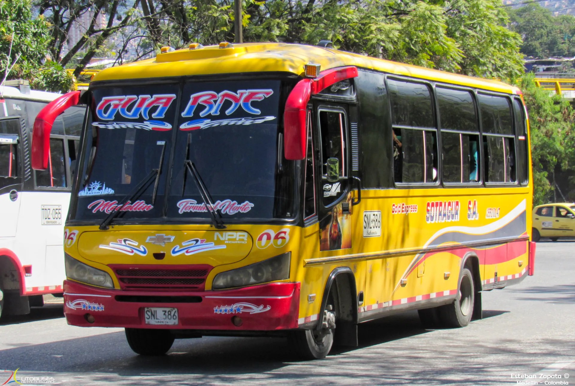 Reparbus Chevrolet Isuzu NPR de Coopetransa