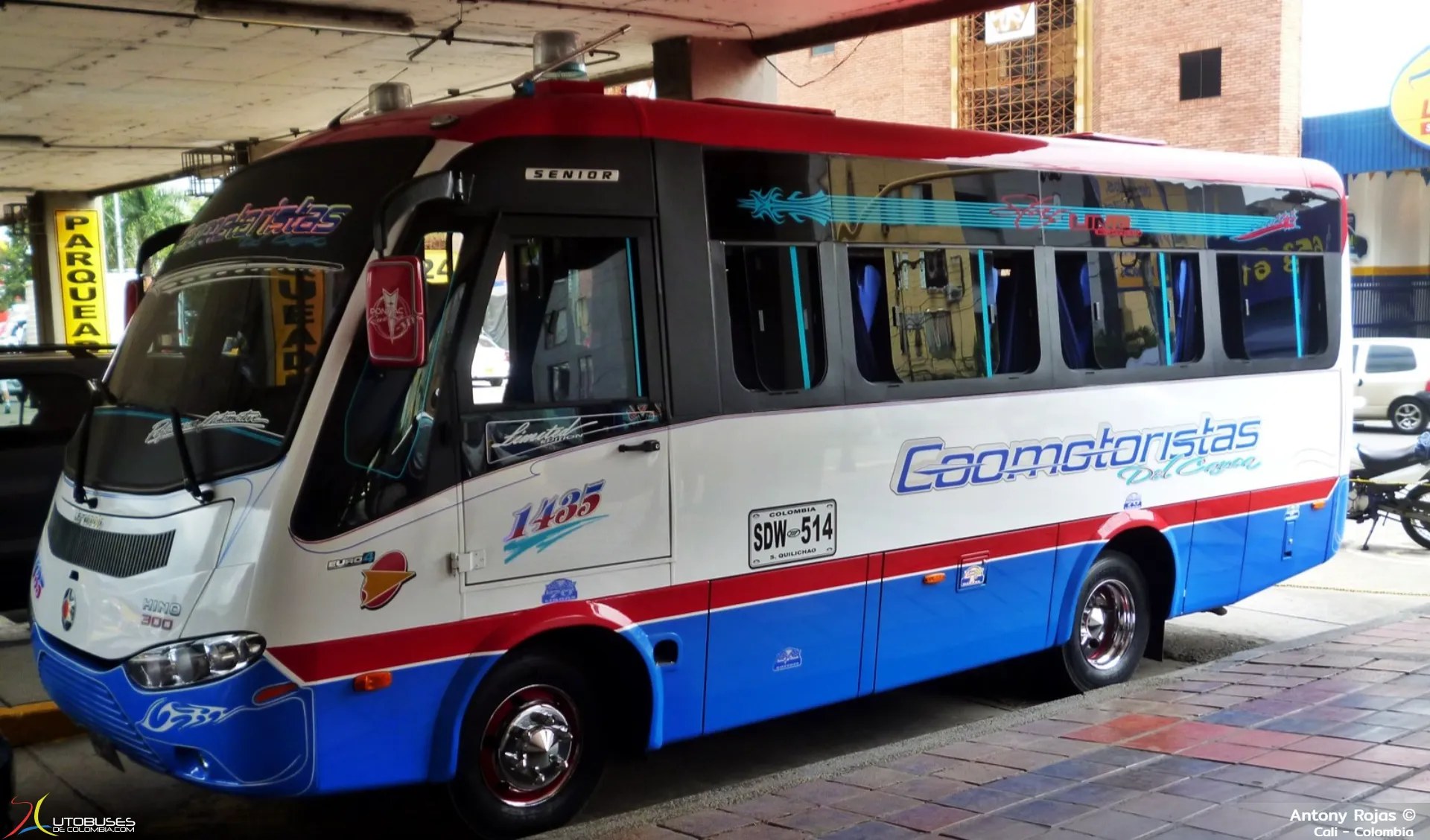 Marcopolo Senior Hino 300 de Coomotoristas del Cauca