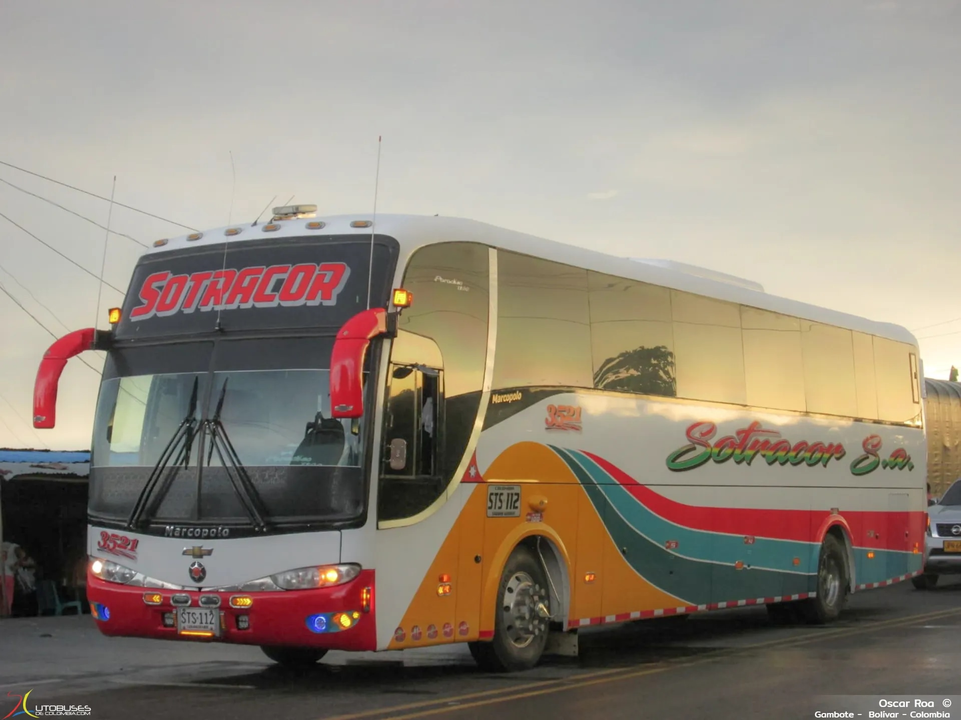 Marcopolo Paradiso 1200 G6 Chevrolet Isuzu LV 150 de Escondor S.A.