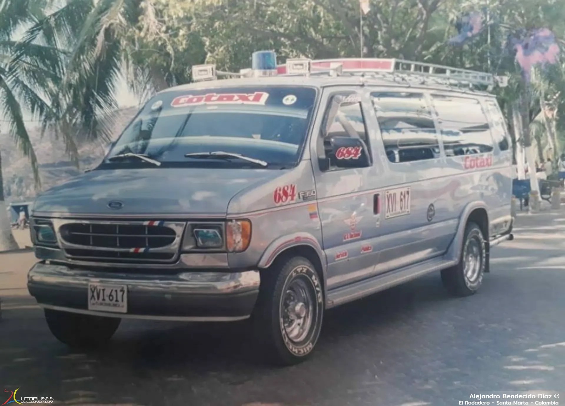 Ford Econoline E350 Super Duty de Cotaxi