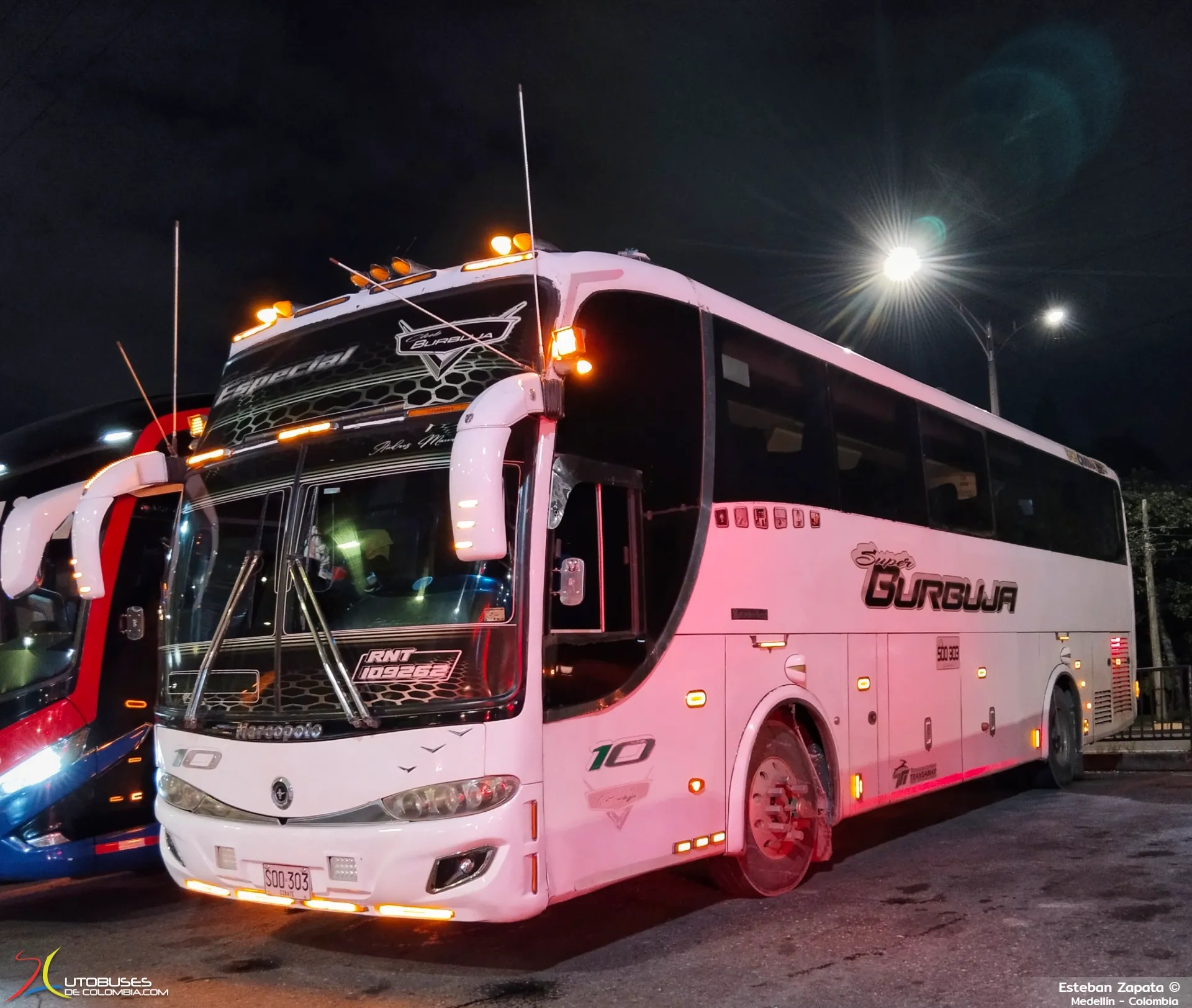 Marcopolo Andare Class Mercedes Benz OH 1636 de Super Burbuja