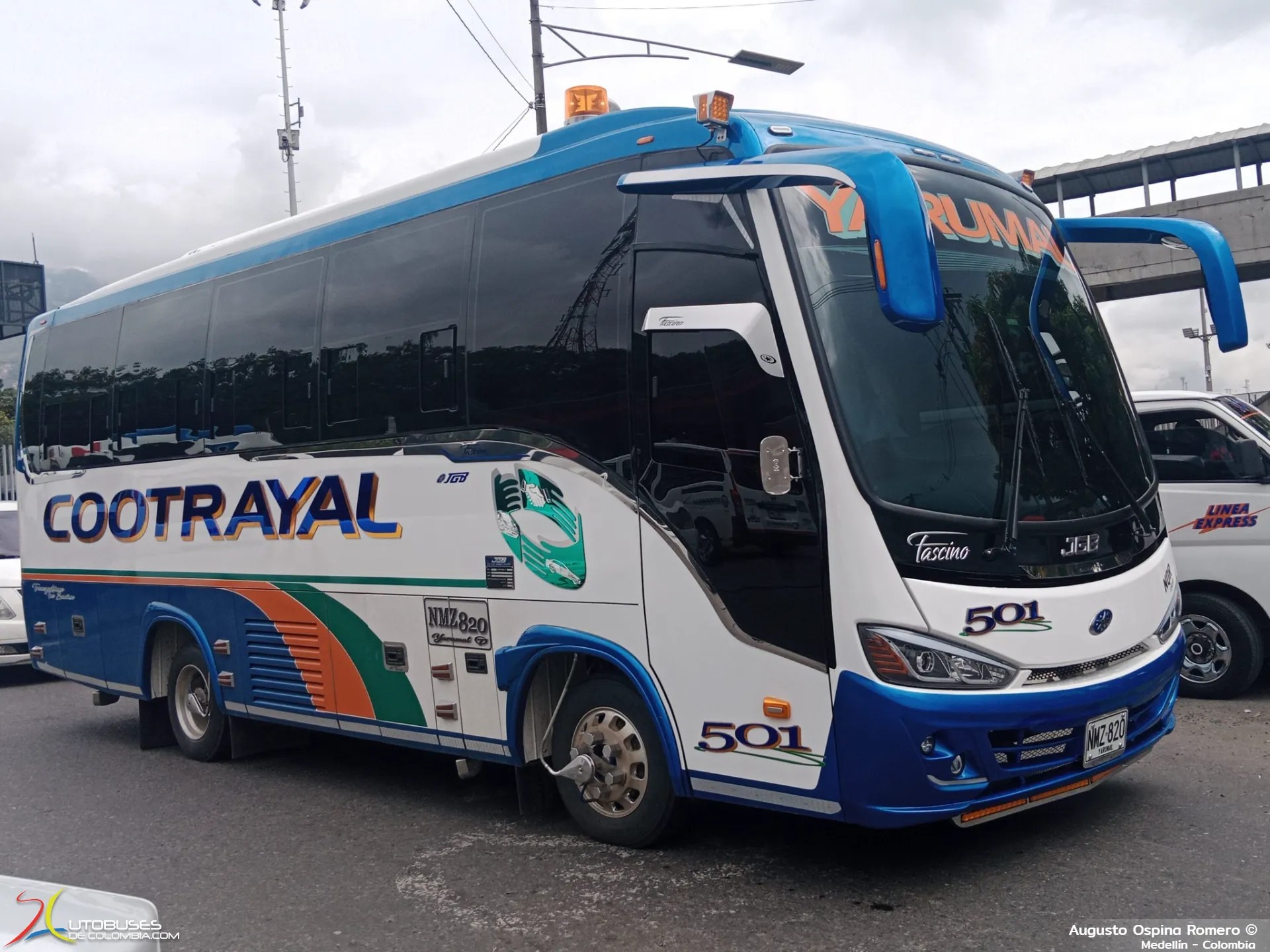 JGB Fascino Chevrolet Isuzu NQR Reward de Cootrayal