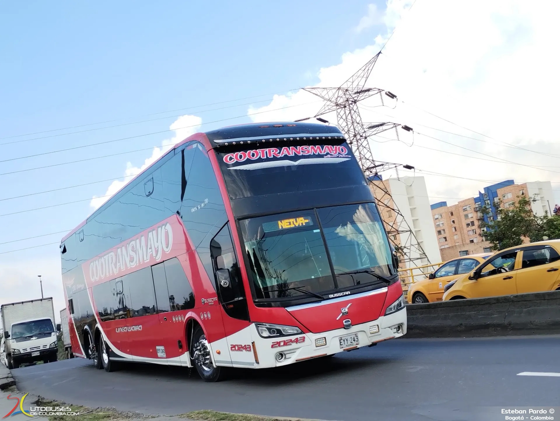 Busscar Busstar DD Volvo B430R 6x2 de Cootransmayo