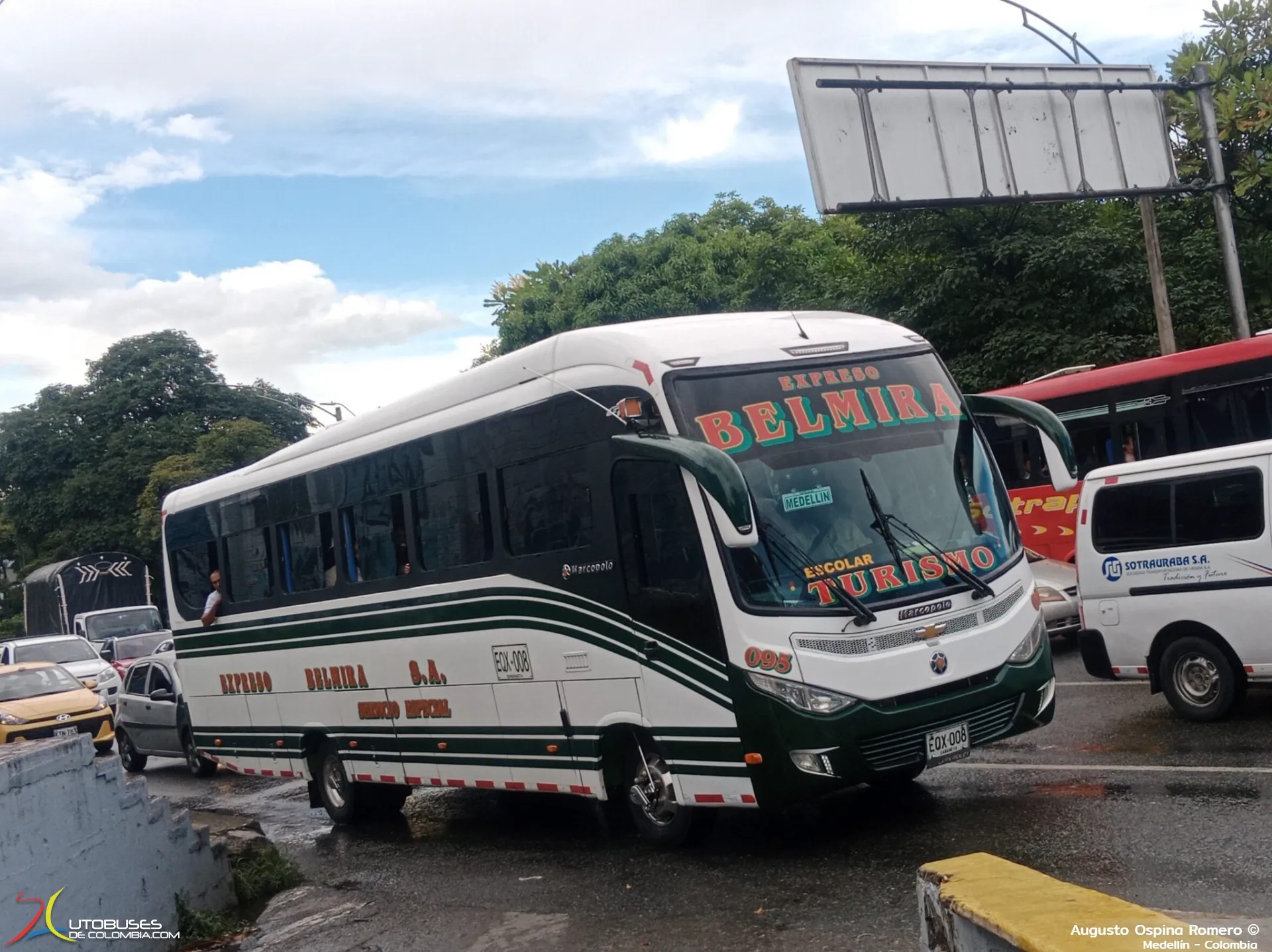 Marcopolo New Senior 800 Chevrolet Isuzu FRR de Expreso Belmira