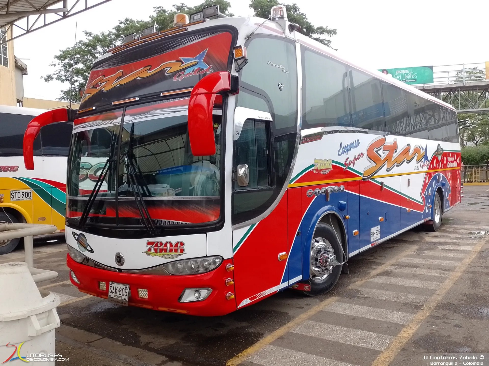 Marcopolo Paradiso 1200 G6 Chevrolet Isuzu LV 150 de Expreso Super Star S.A.S
