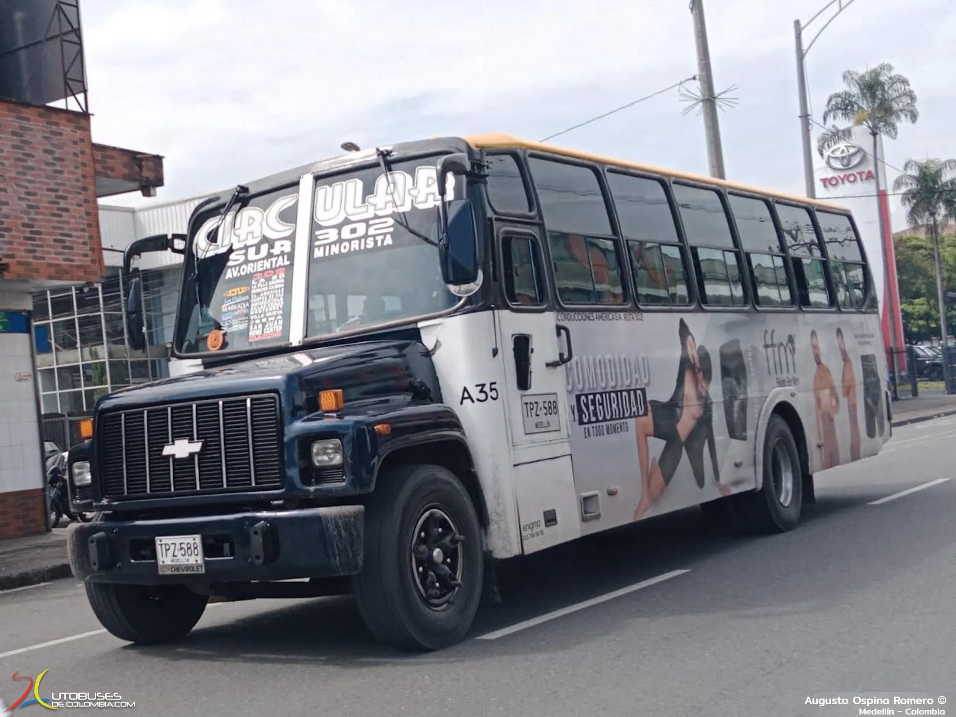 Inconcar Ellipse Chevrolet B70 Kodiak de Conducciones America