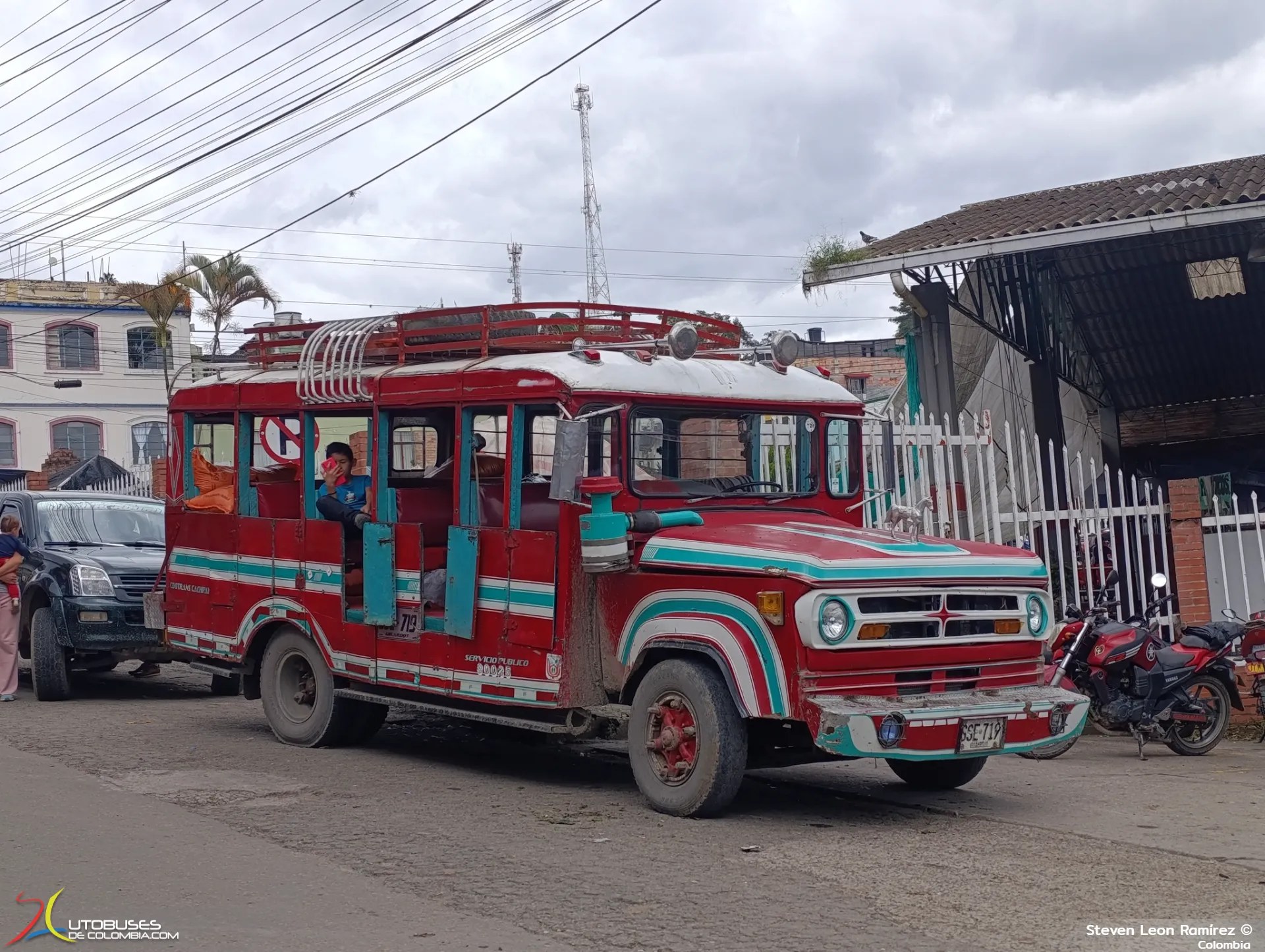 Dodge D300 de Cootrans Caopa