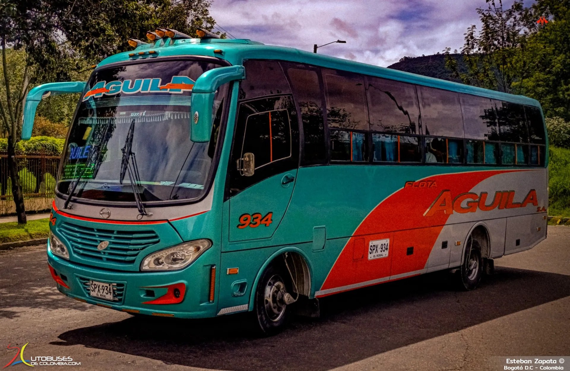 JGB Ibiza Evolution Hino FC9J de Flota Águila