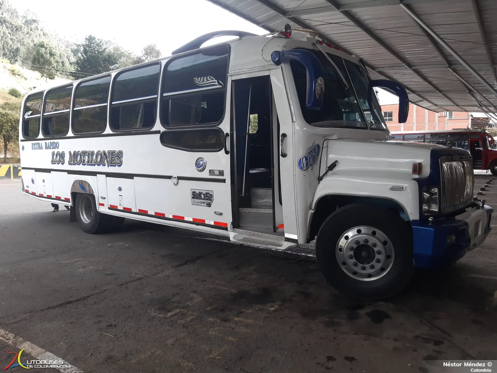 Laser Chevrolet B70 Kodiak de Los Motilones Transporte