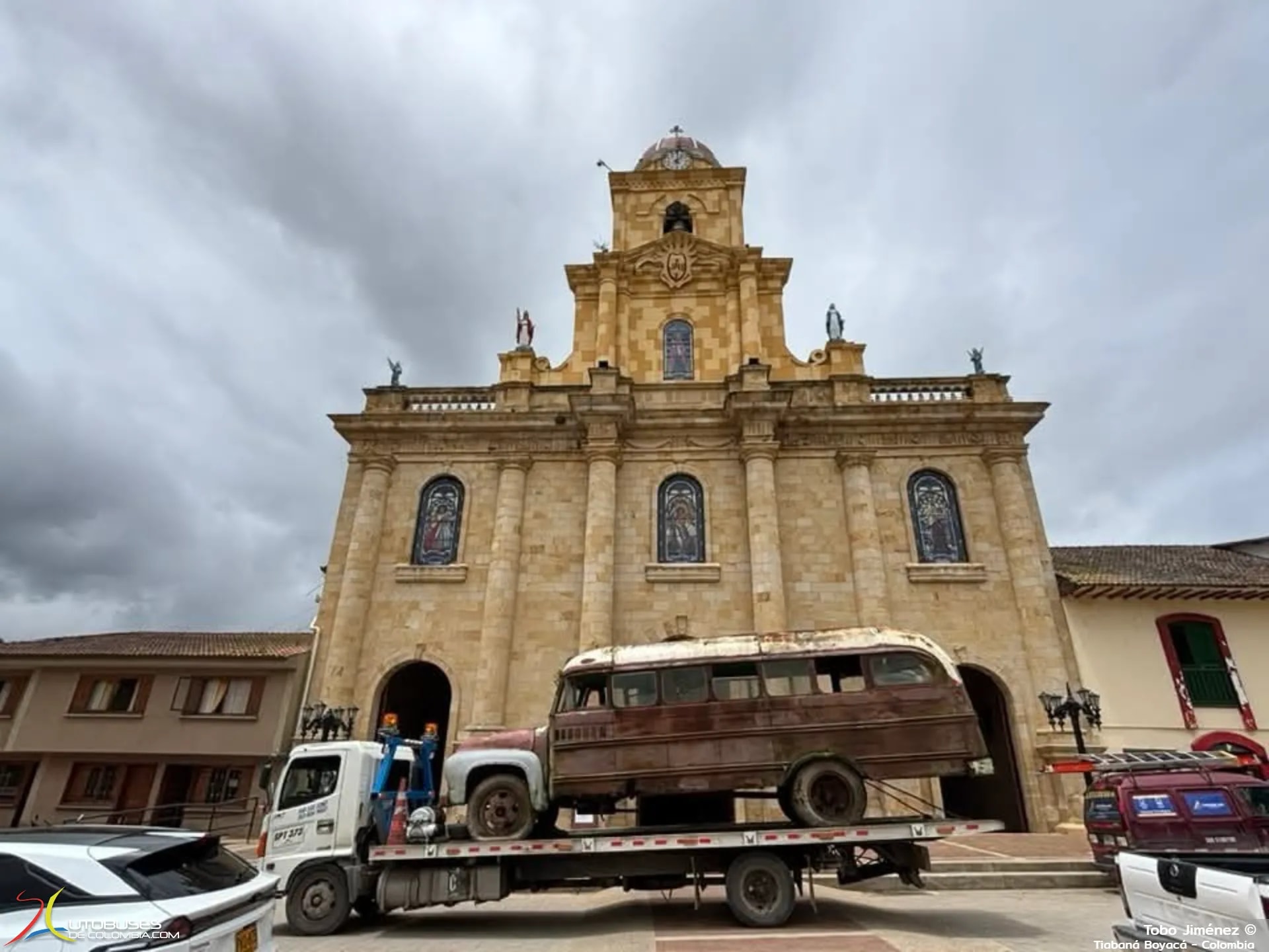 Superior Coach Ford F 600 1955 de Flota la Macarena S.A.