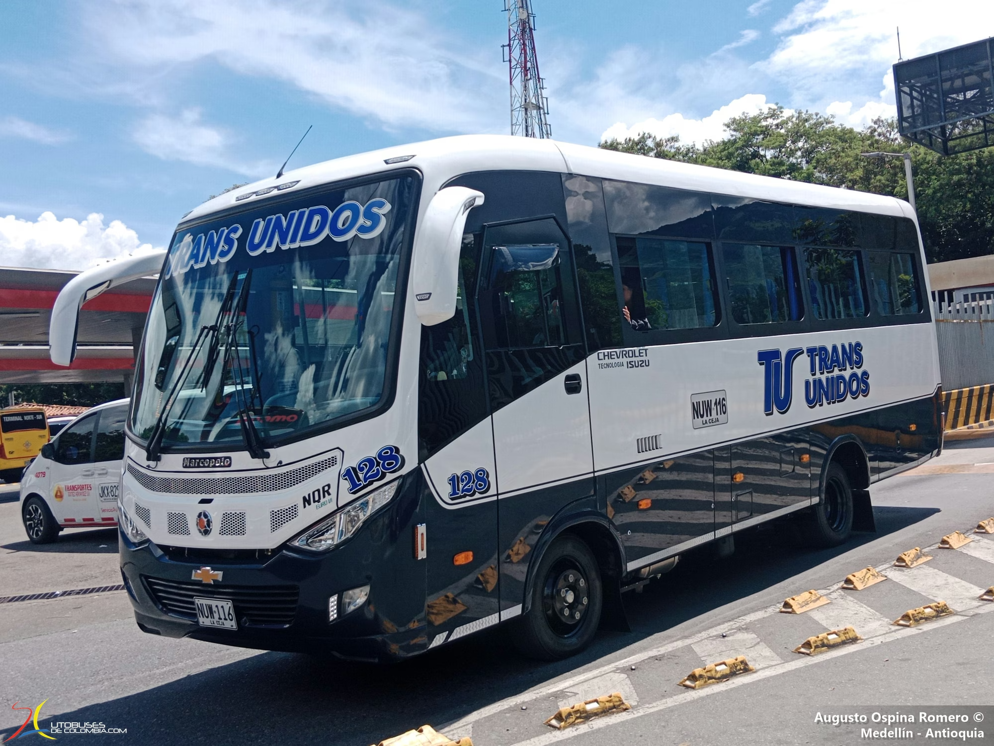 Marcopolo New Senior Chevrolet NQR de Trans Unidos