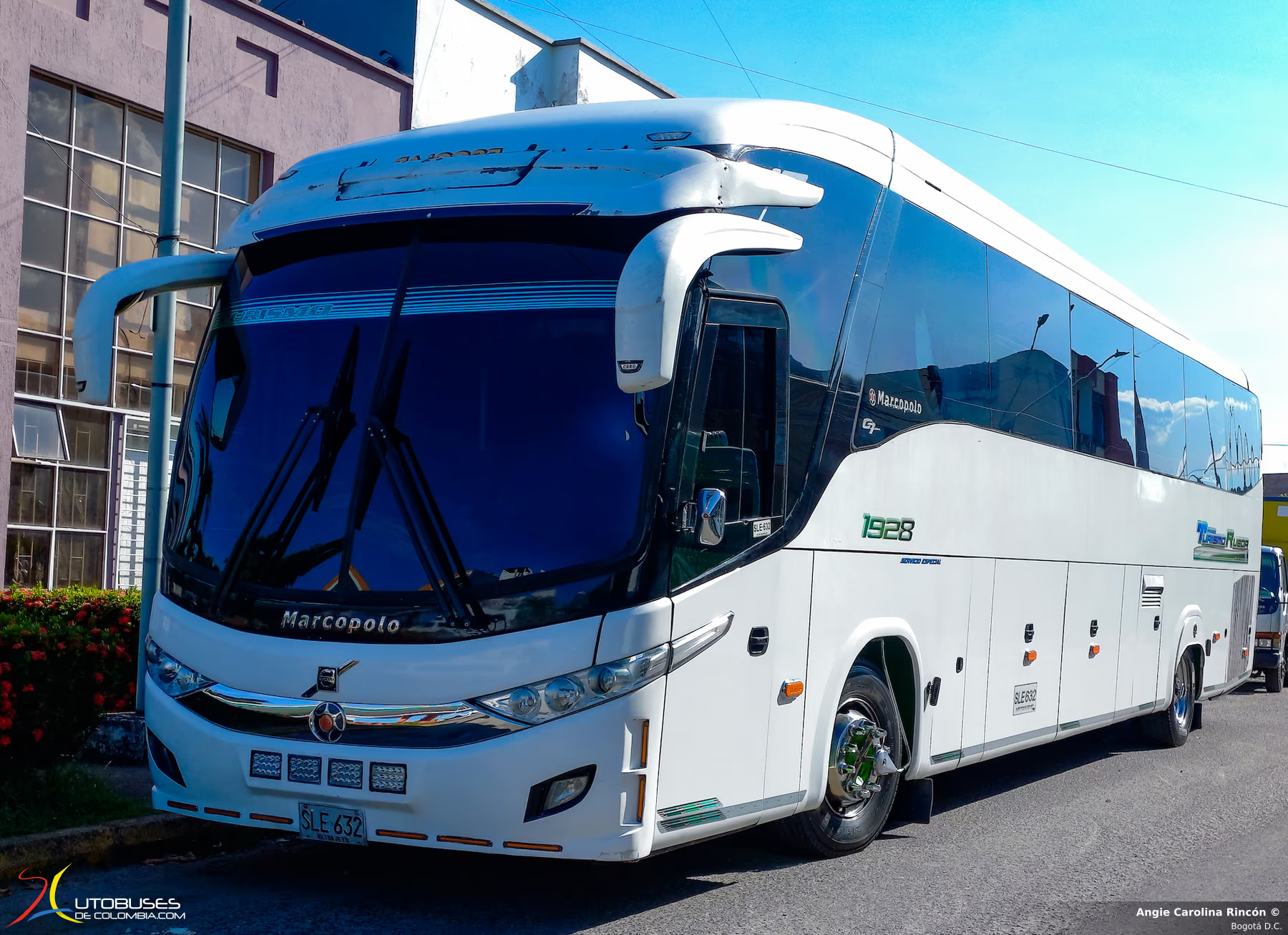 Marcopolo Paradiso 1200 G7 Volvo B420R de Trans Turismo Rueda Por El Mundo S.A.S
