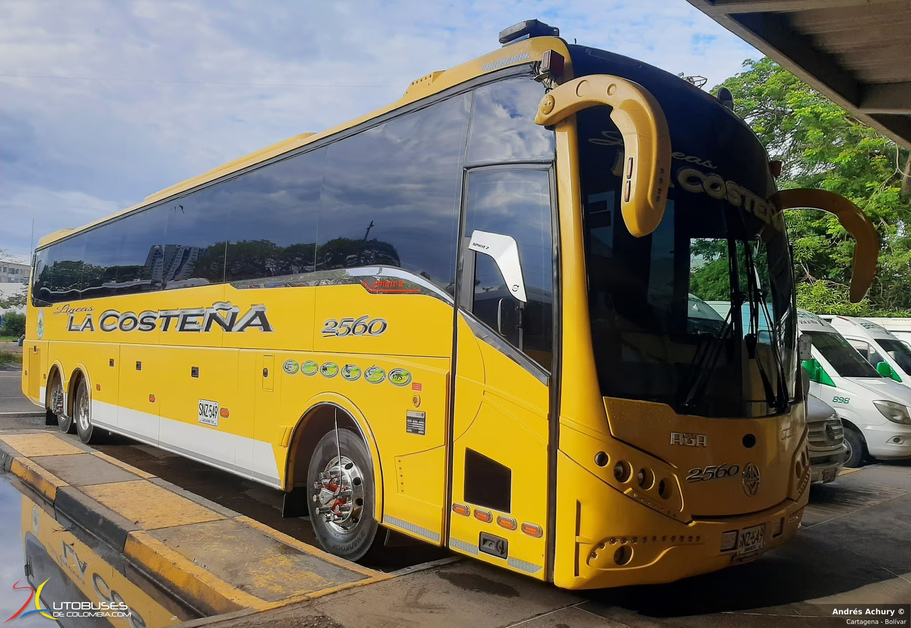Aga Sipirit 2 Volvo B420R de La Costeña Veloz