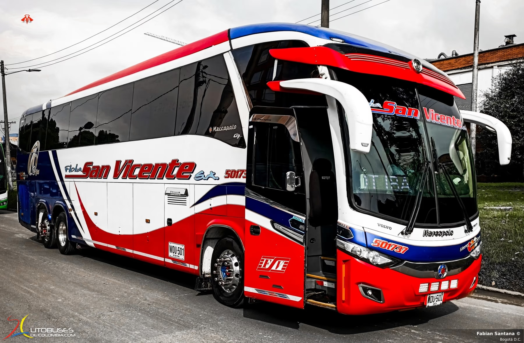 Marcopolo Paradiso 1350 G7 Volvo B420R 6X2 de Flota San Vicente