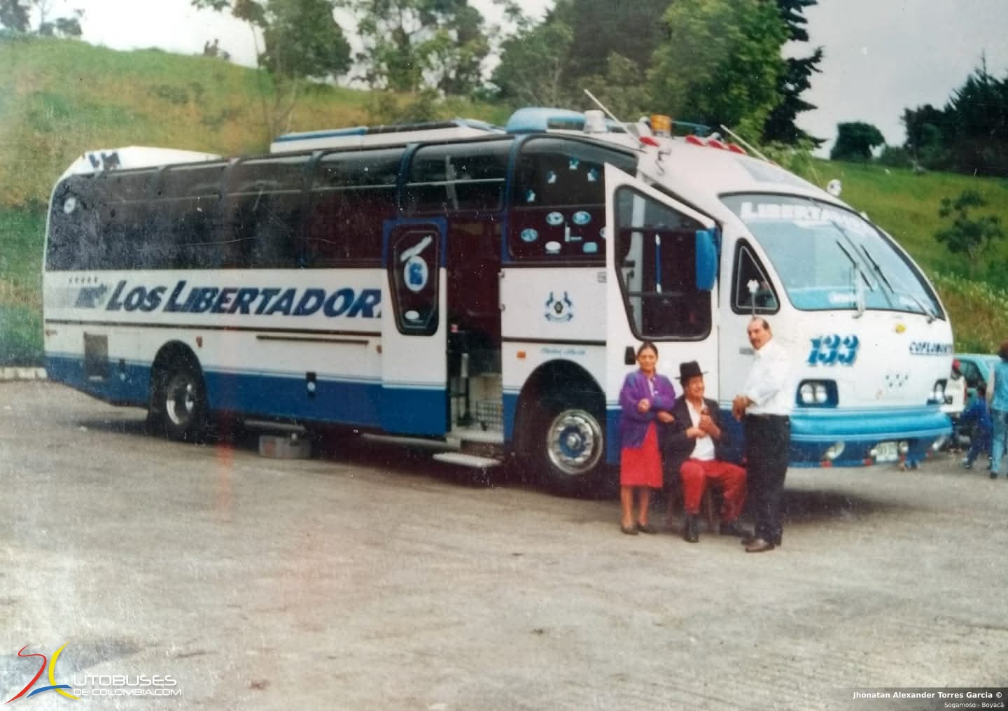 Olimpica Cox 2000 Chevrolet Isuzu CHR 660 LWB de Coflonorte LTDA