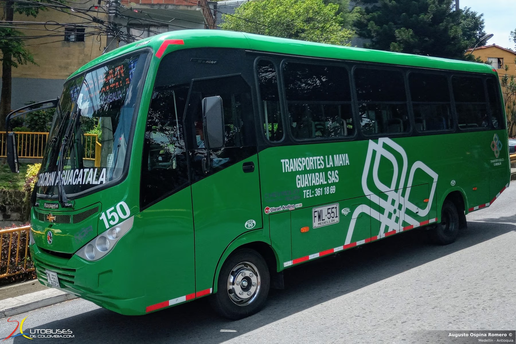 Marcopolo Senior Chevrolet Isuzu NPR de Transportes la Maya Guayabal S.A.S